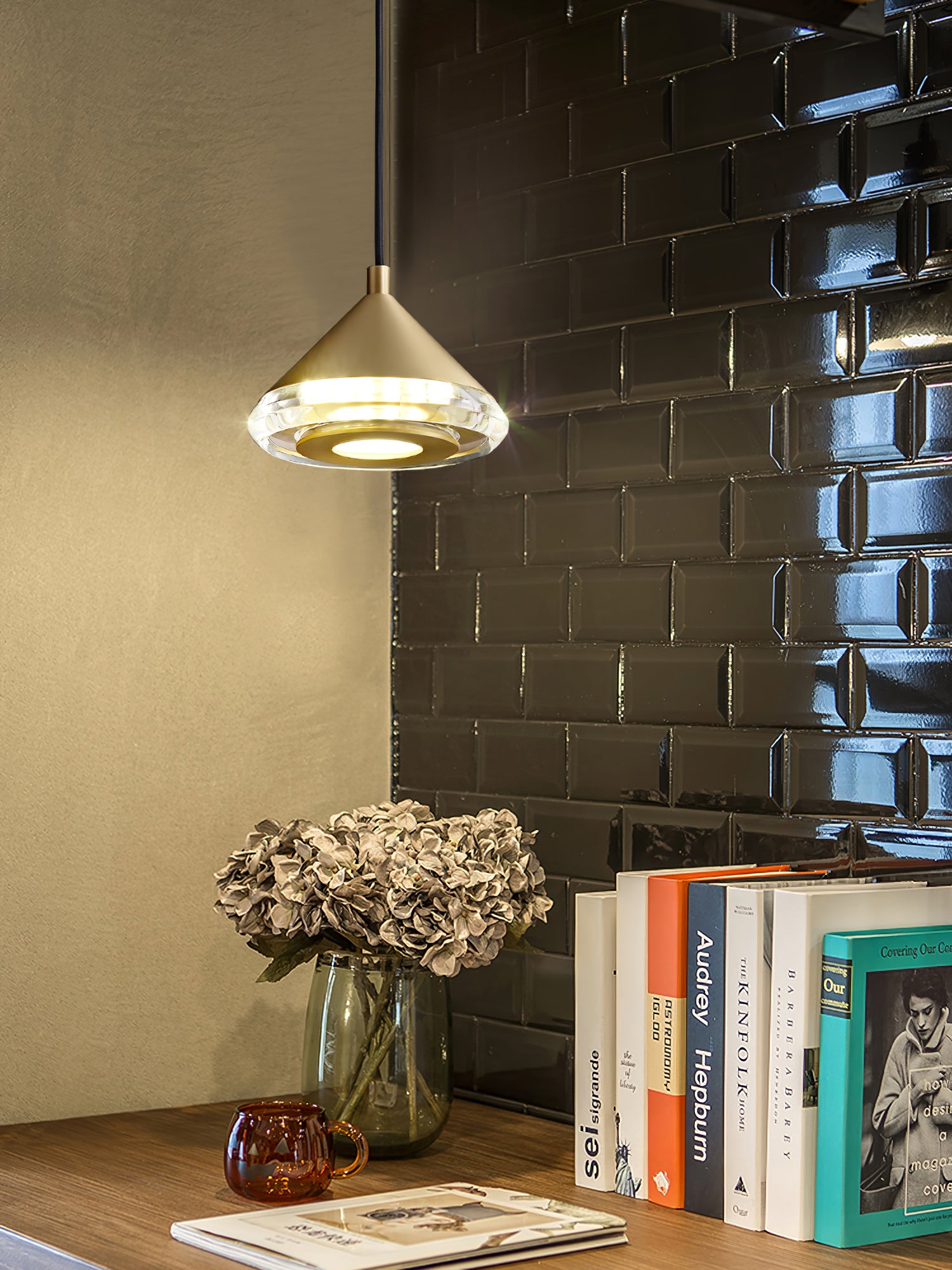 Shear Pendant Light - Lumpaz