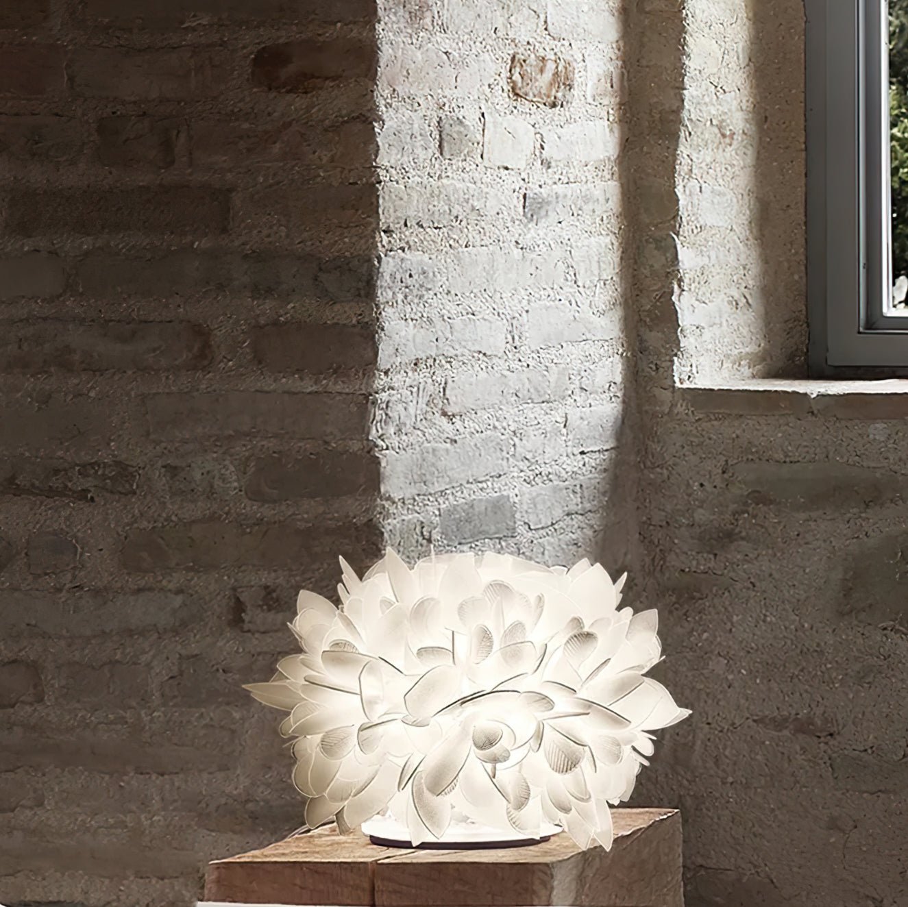 Veli Foliage Table Lamp - Lumpaz