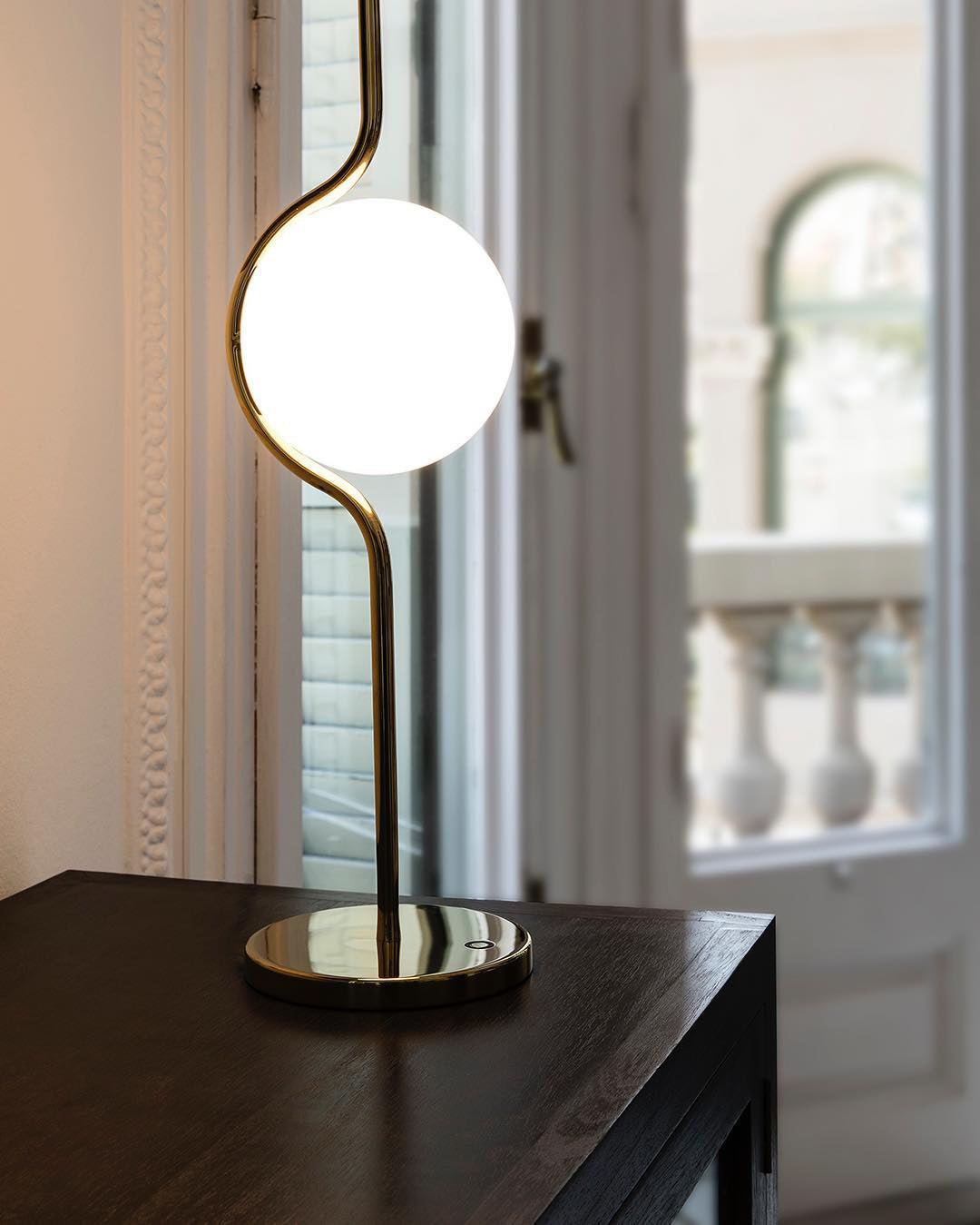 Levita Table Lamp - Lumpaz