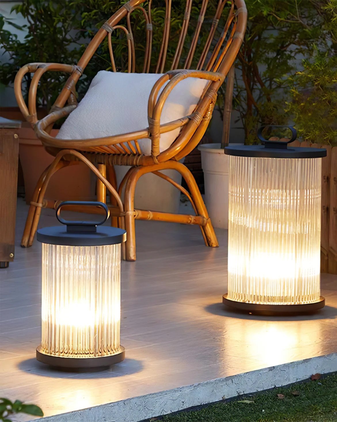 Line Glass Lantern Solar Table Lamp - Lumpaz