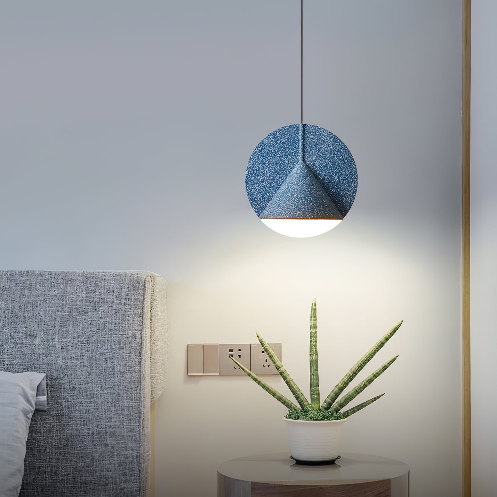 Ossa Resin Pendant Lamp - Lumpaz