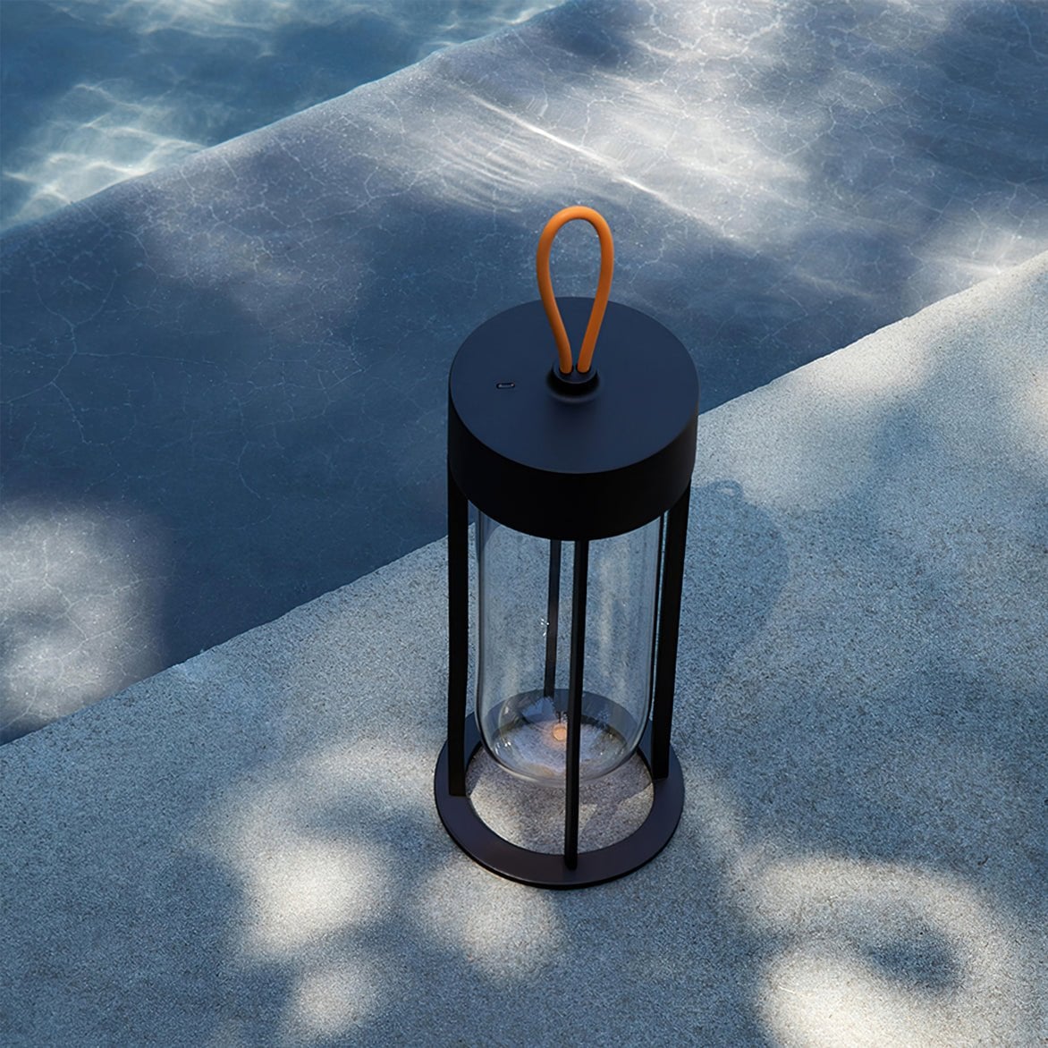 Vitro Built-in Battery Table Lamp - Lumpaz
