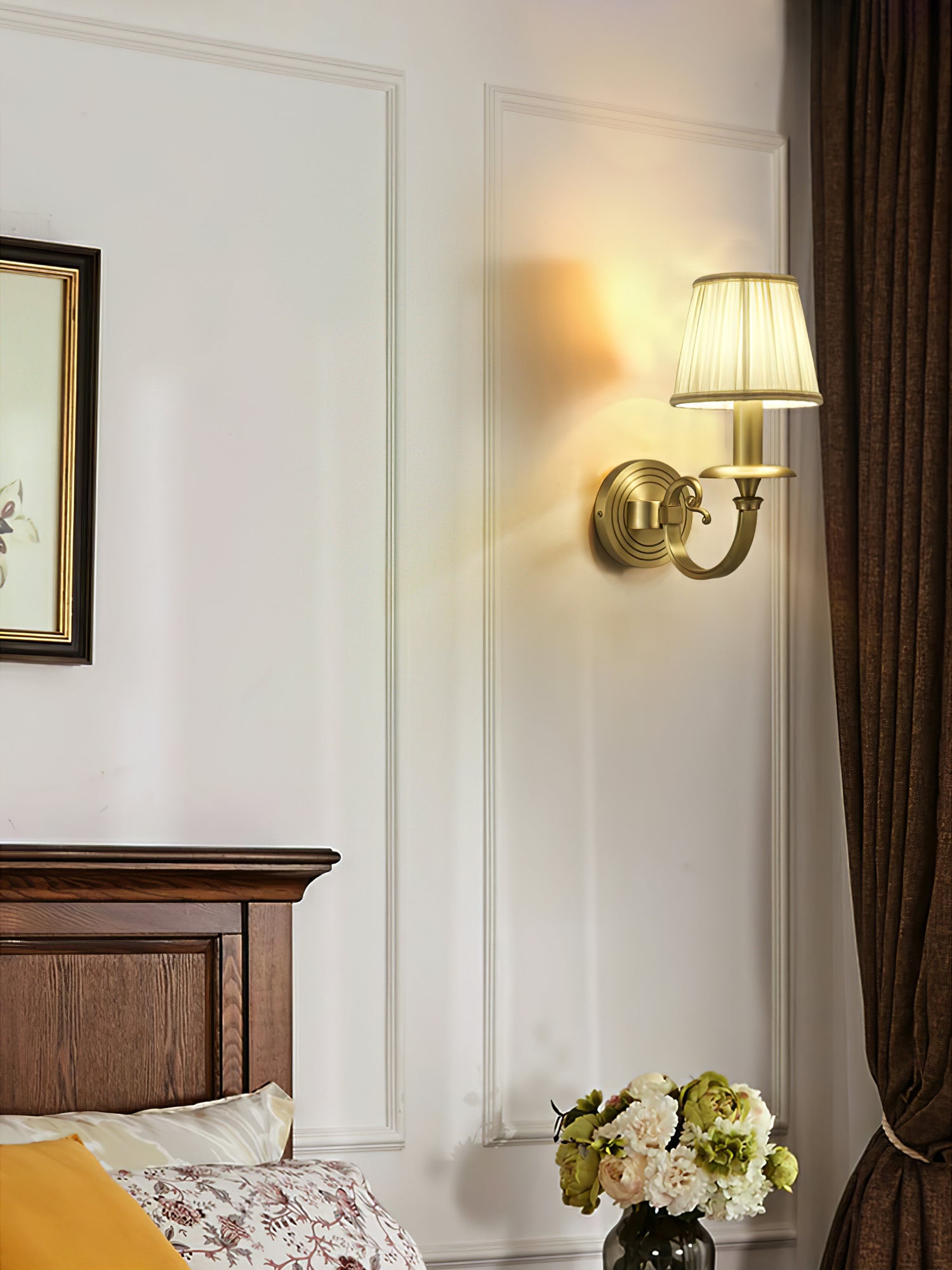 Pleated Brass Wall Lamp - Lumpaz