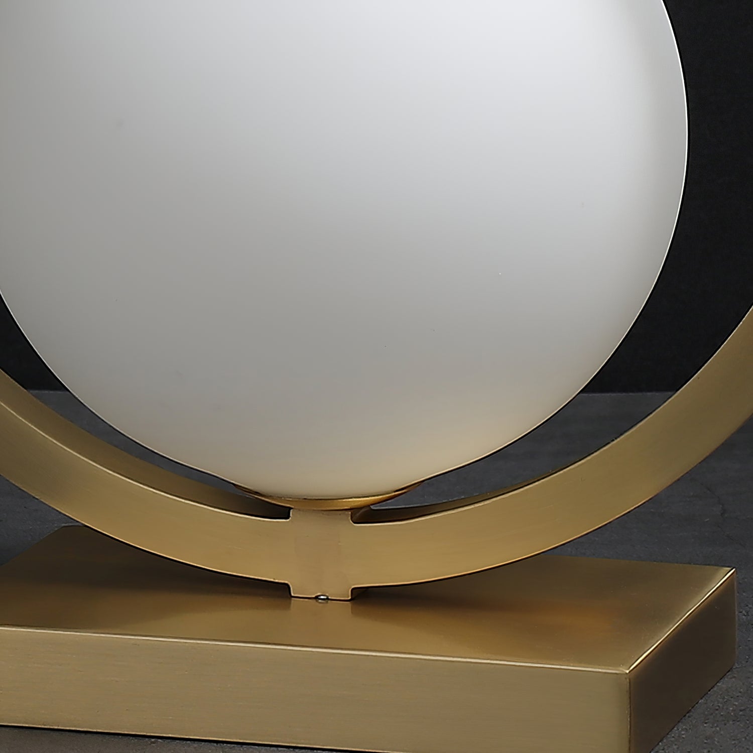 Lunar Brass Table Lamp - Lumpaz