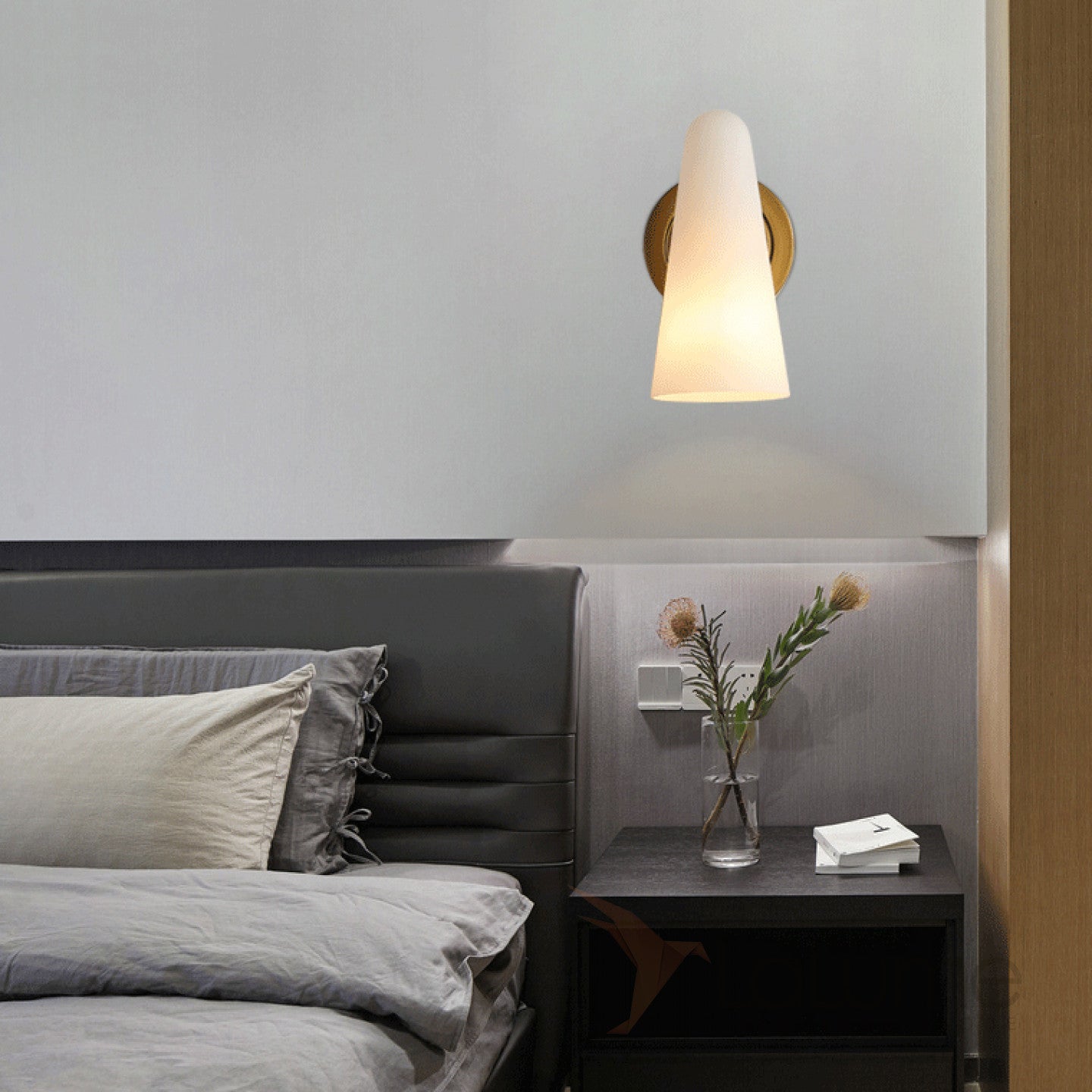 Montfaucon Wall Lamp - Lumpaz