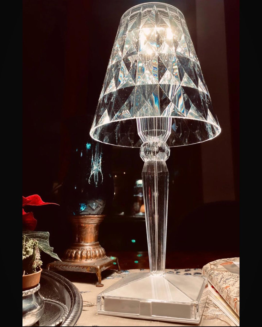 Sparkle Glam Built-in Battery Table Lamp - Lumpaz