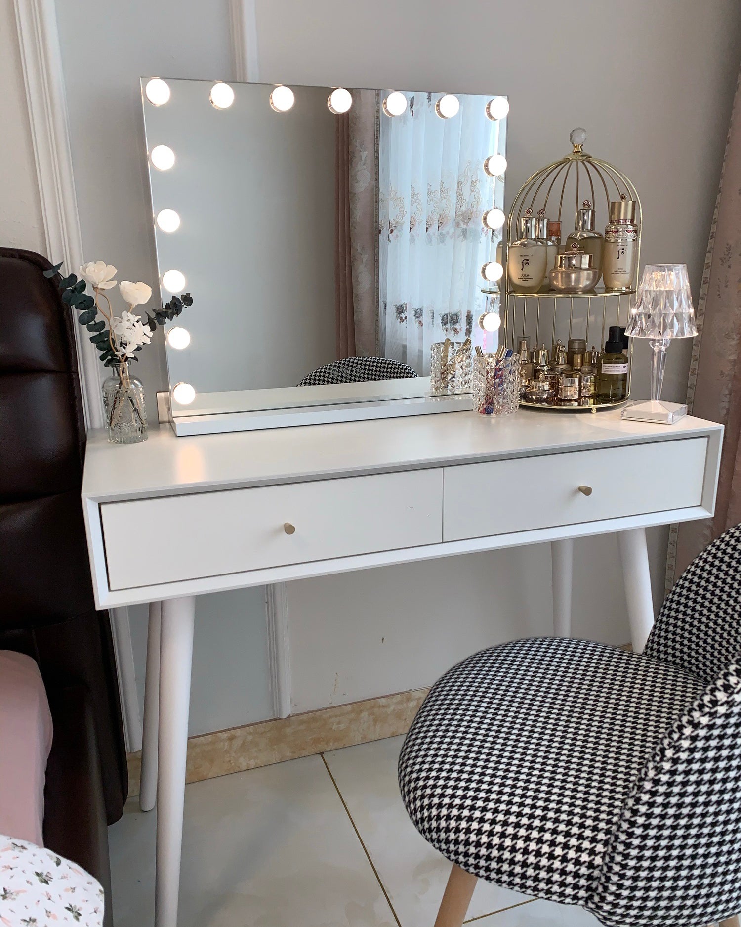 Sparkle Glam Built-in Battery Table Lamp - Lumpaz