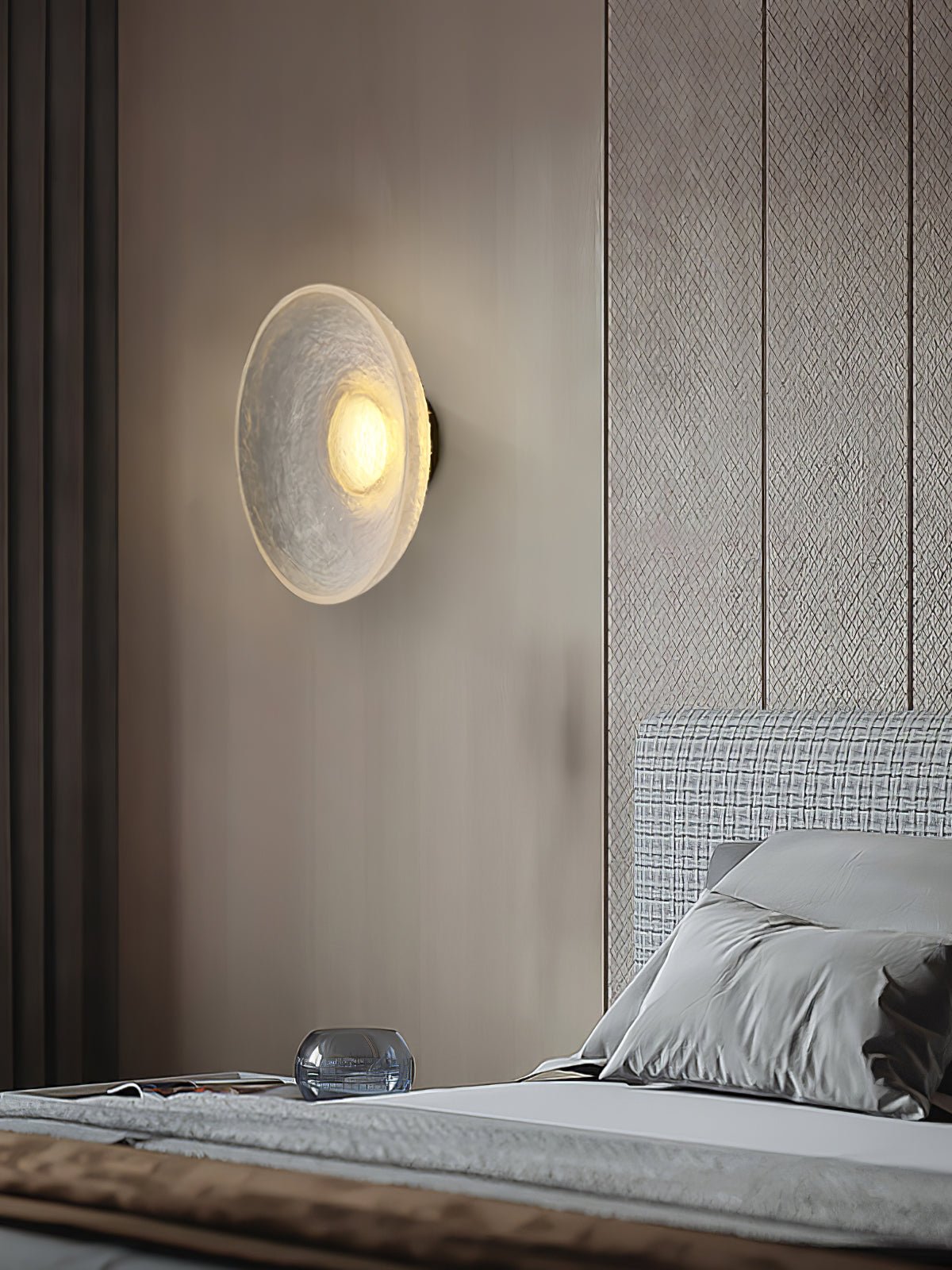 Eclipse Resin Wall Lamp - Lumpaz