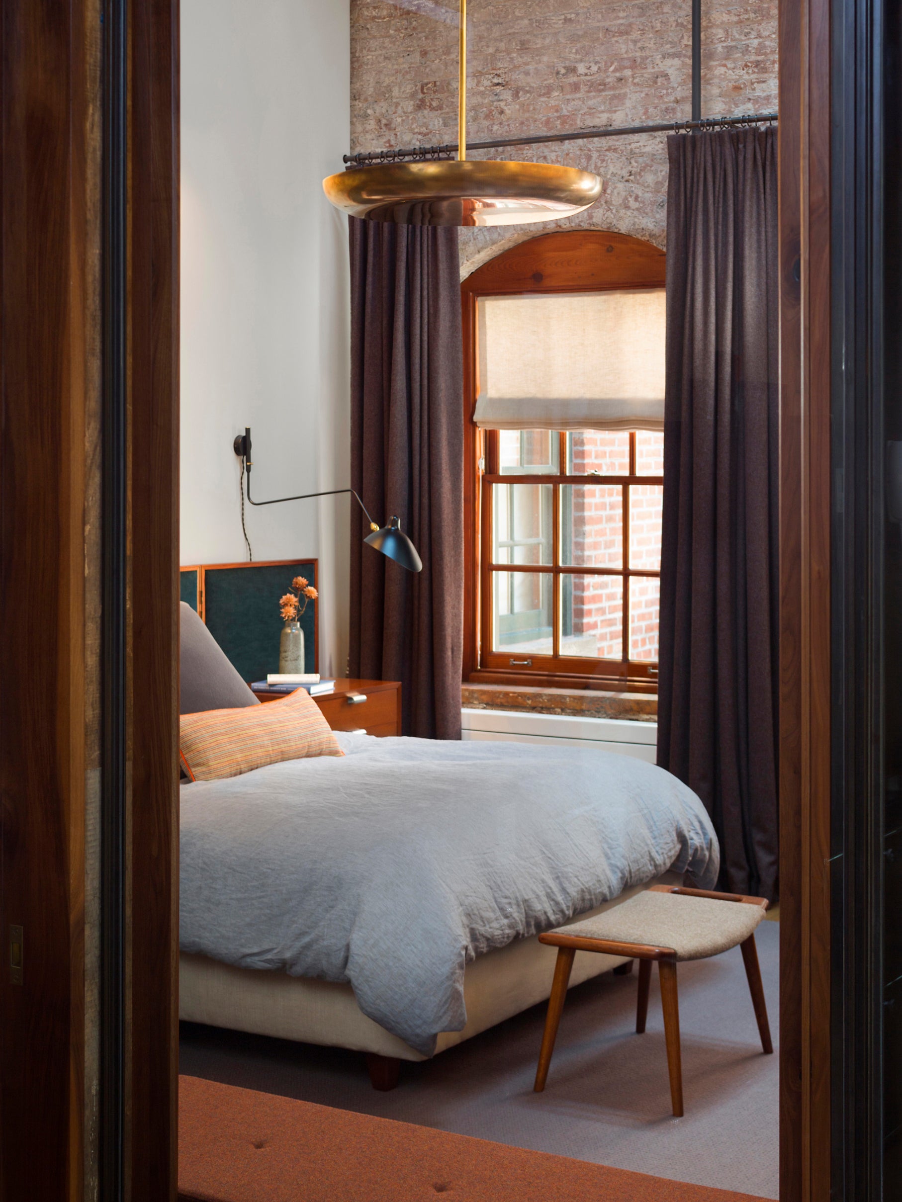 Serge Mouille Wall Lamp - Lumpaz