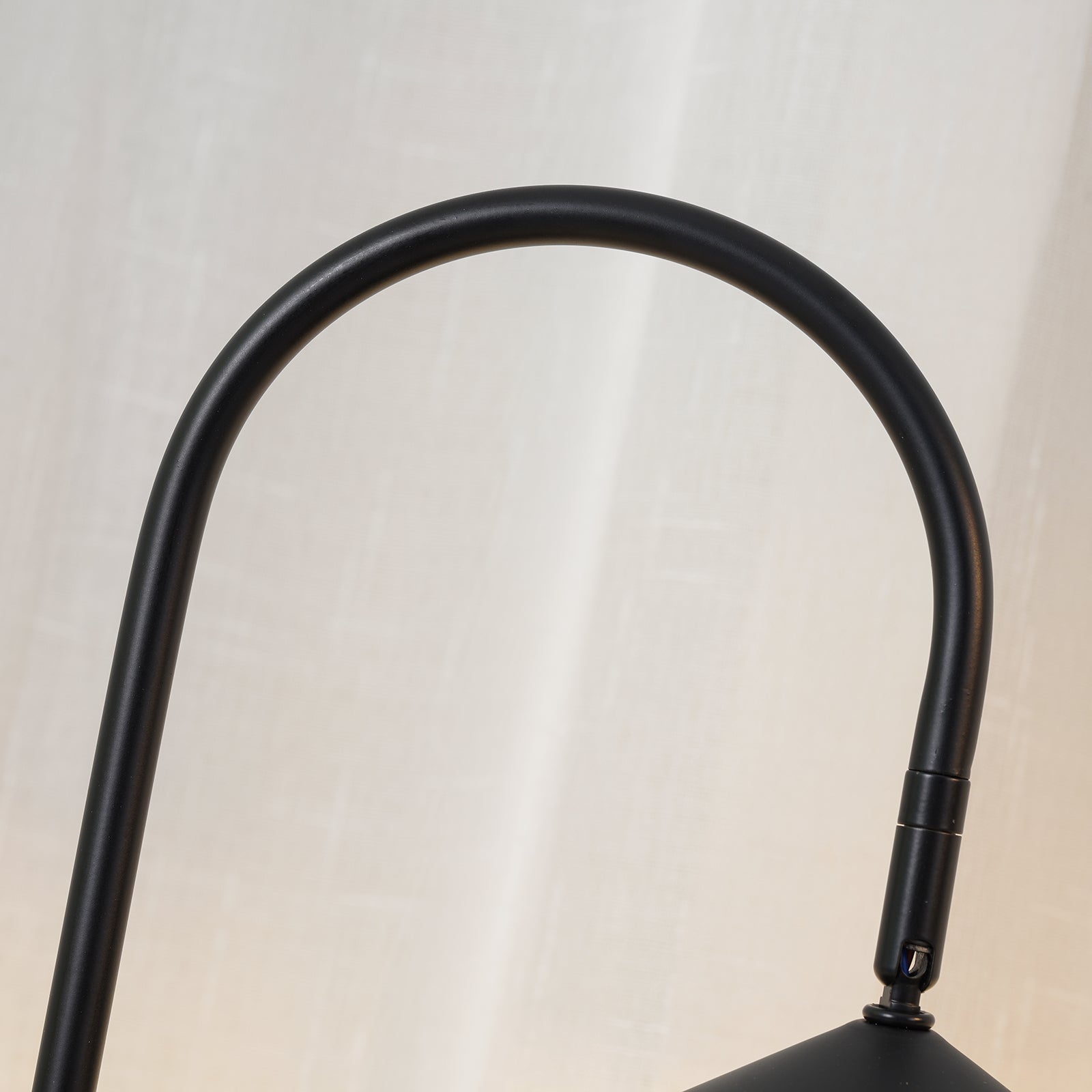 Arum Table Lamp - Lumpaz