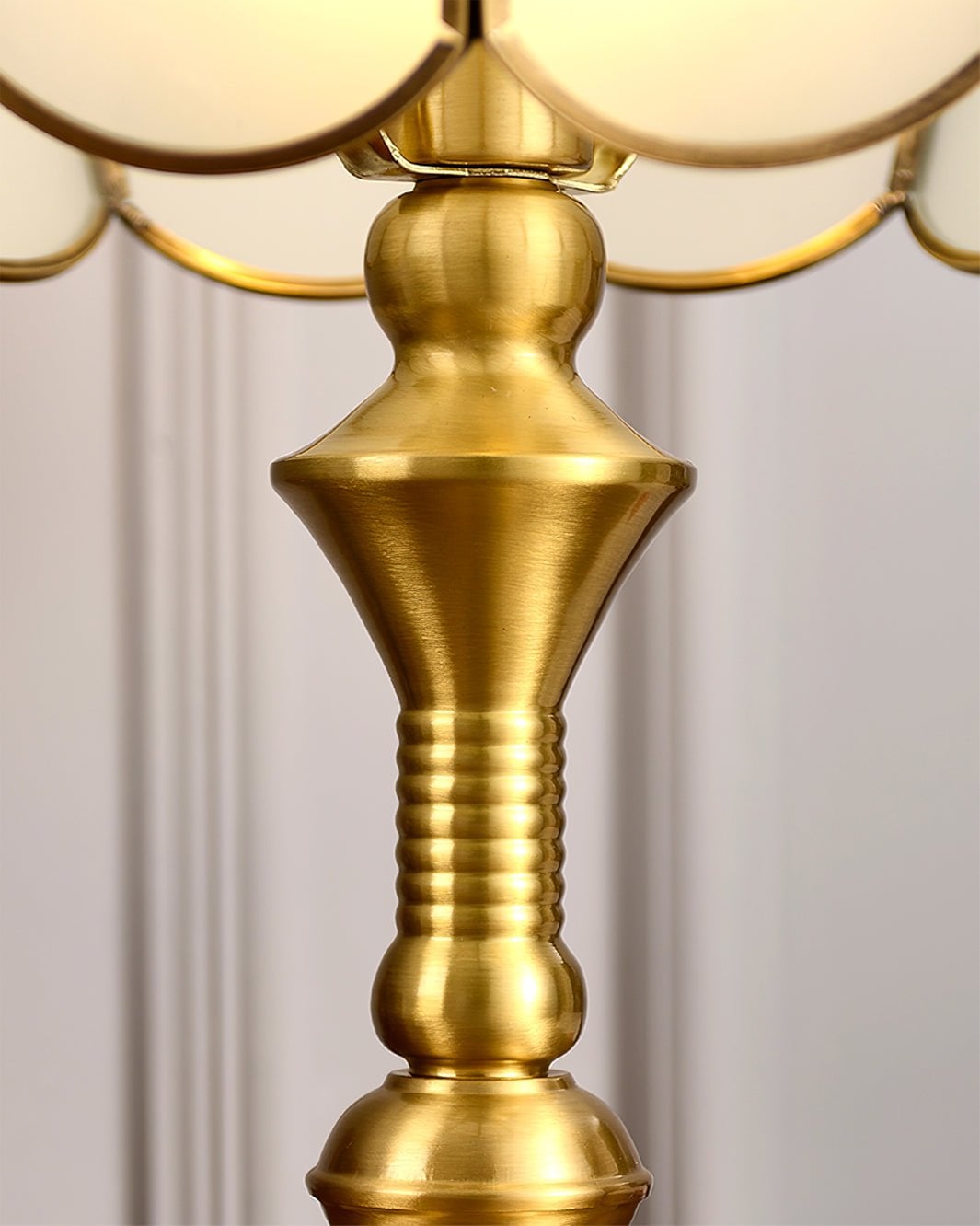 Tomyeus Brass Table Lamp - Lumpaz