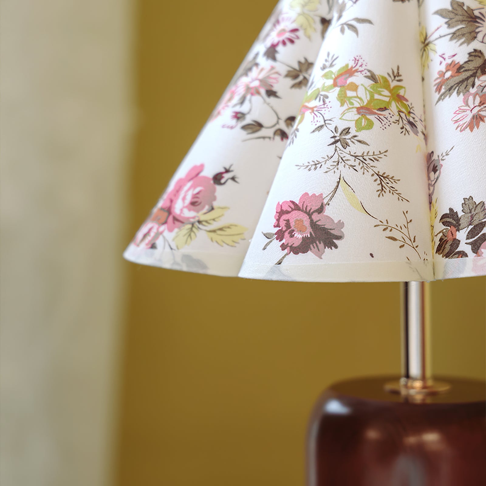 Rosa Vintage Table Lamp - Lumpaz