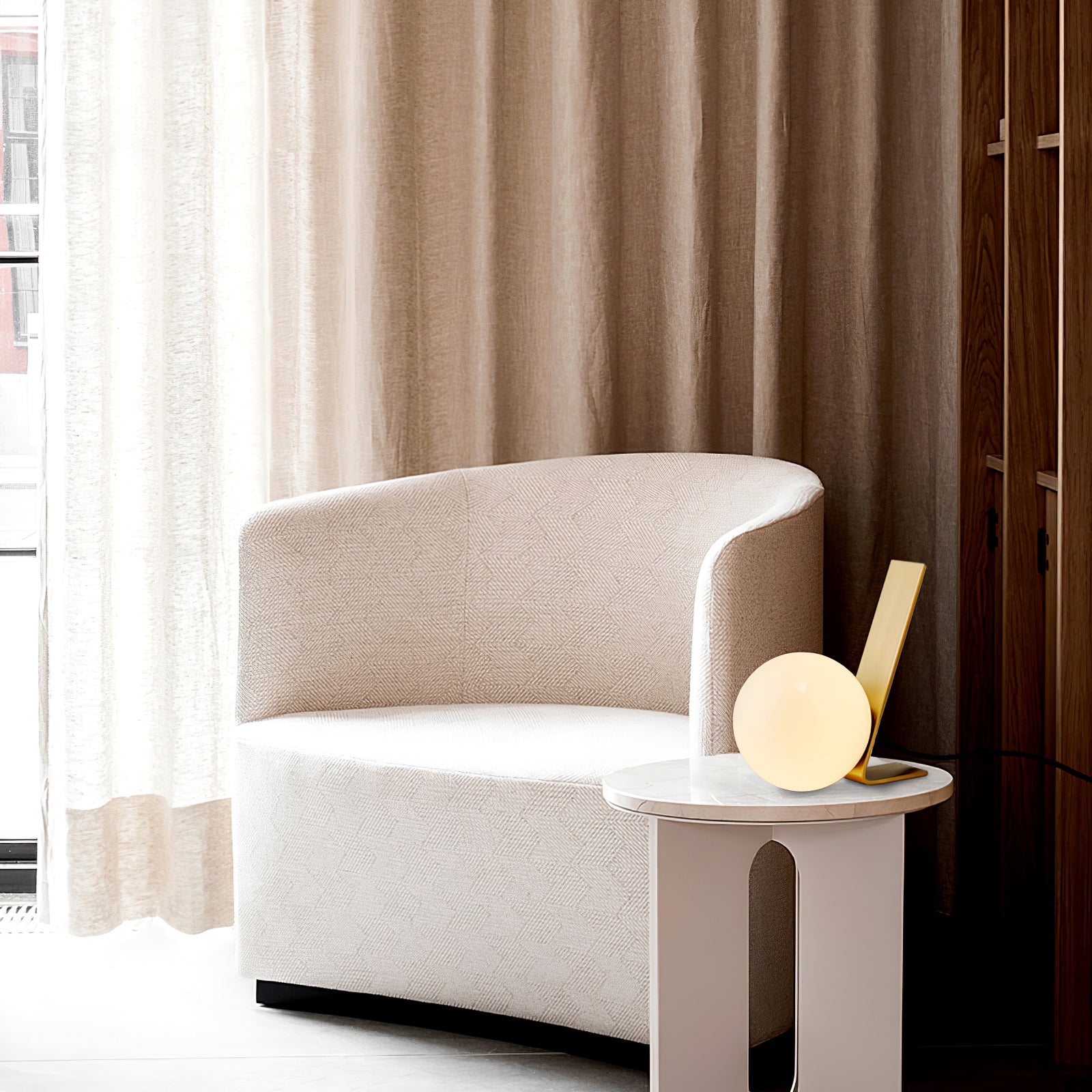 Daphne Table Lamp - Lumpaz