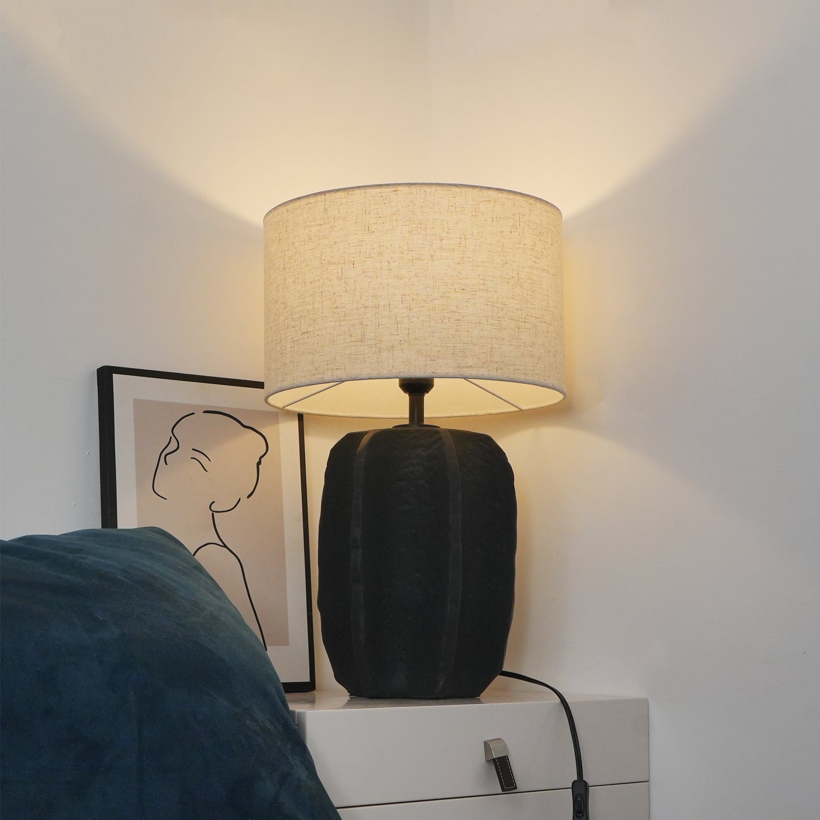 Torso Table Lamp - Lumpaz