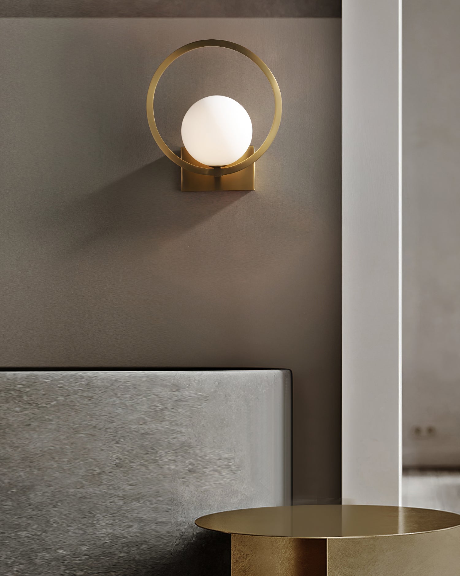 Lunar Brass Wall Lamp - Lumpaz