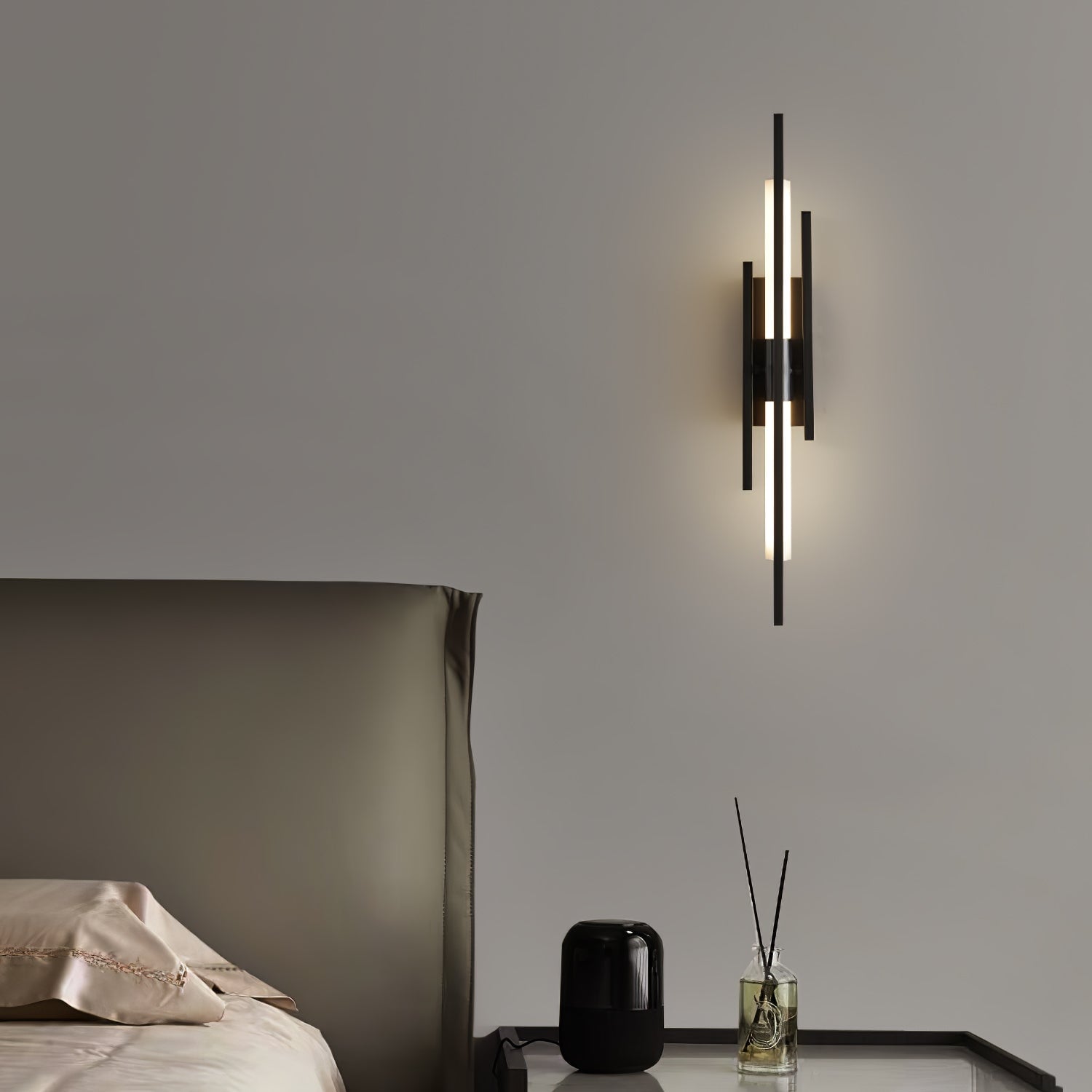 Brass Line Wall Lamp - Lumpaz