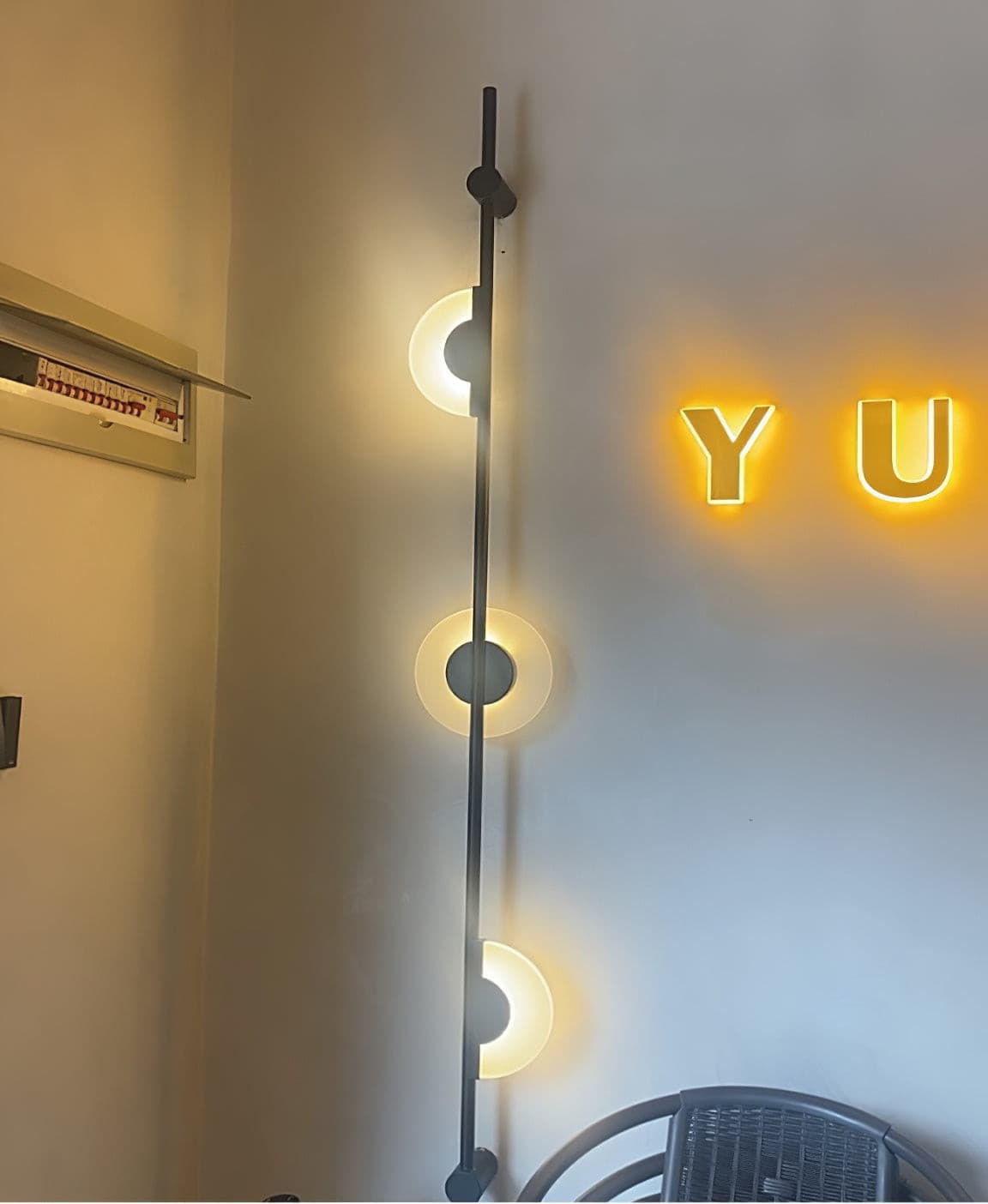 Black Slender Alabaster Wall Lamp - Lumpaz