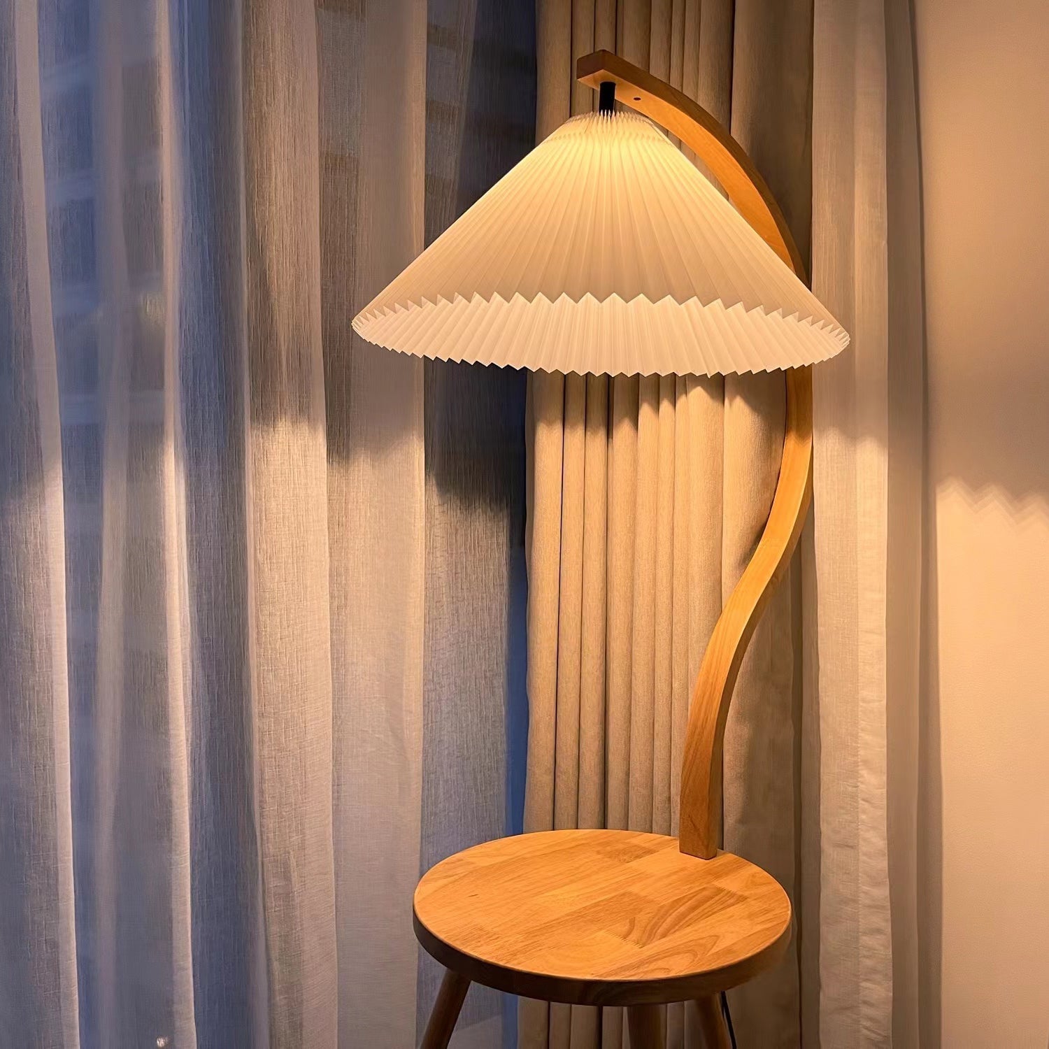 Caprani Tray Floor Lamp - Lumpaz