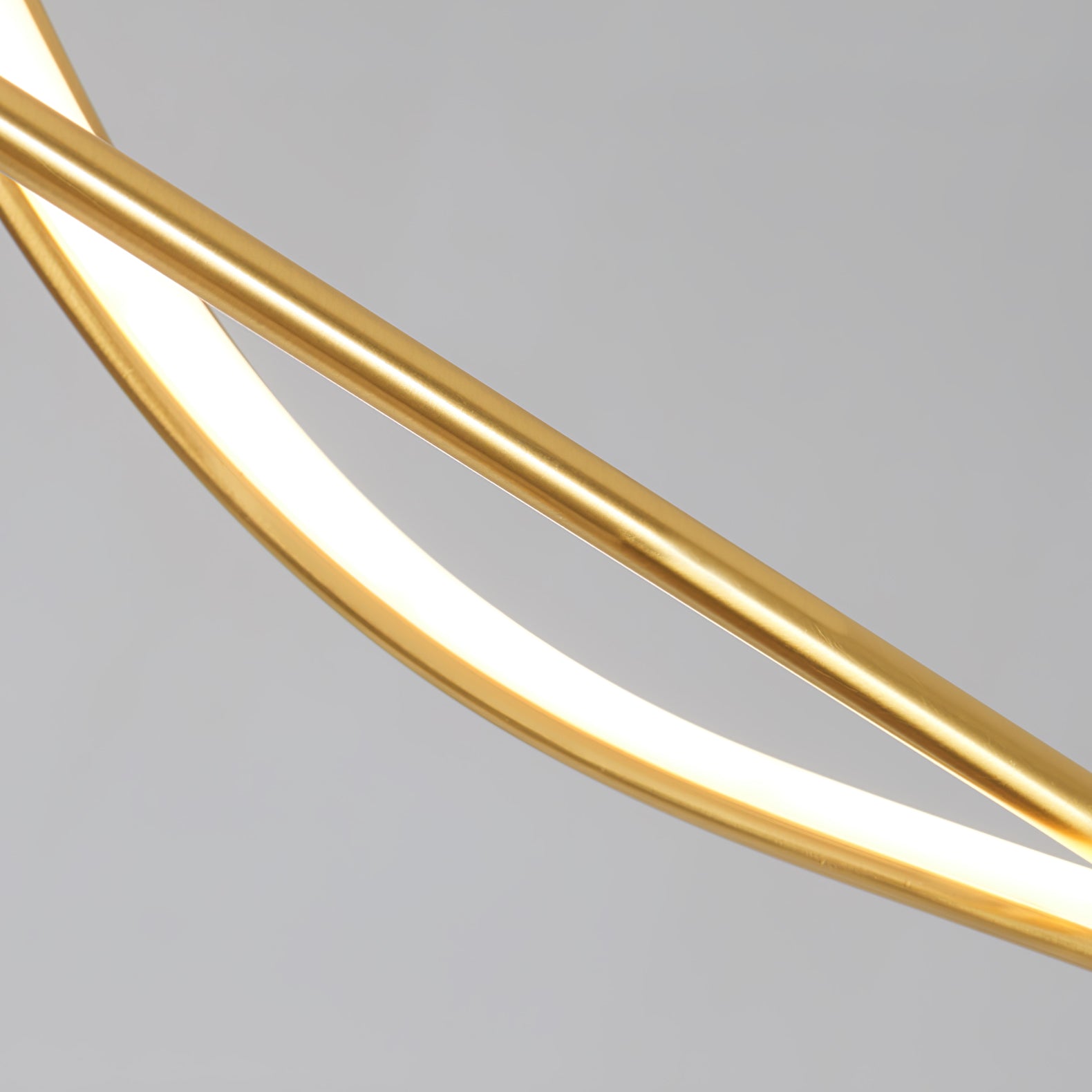Whisper Linear Island Chandelier - Lumpaz