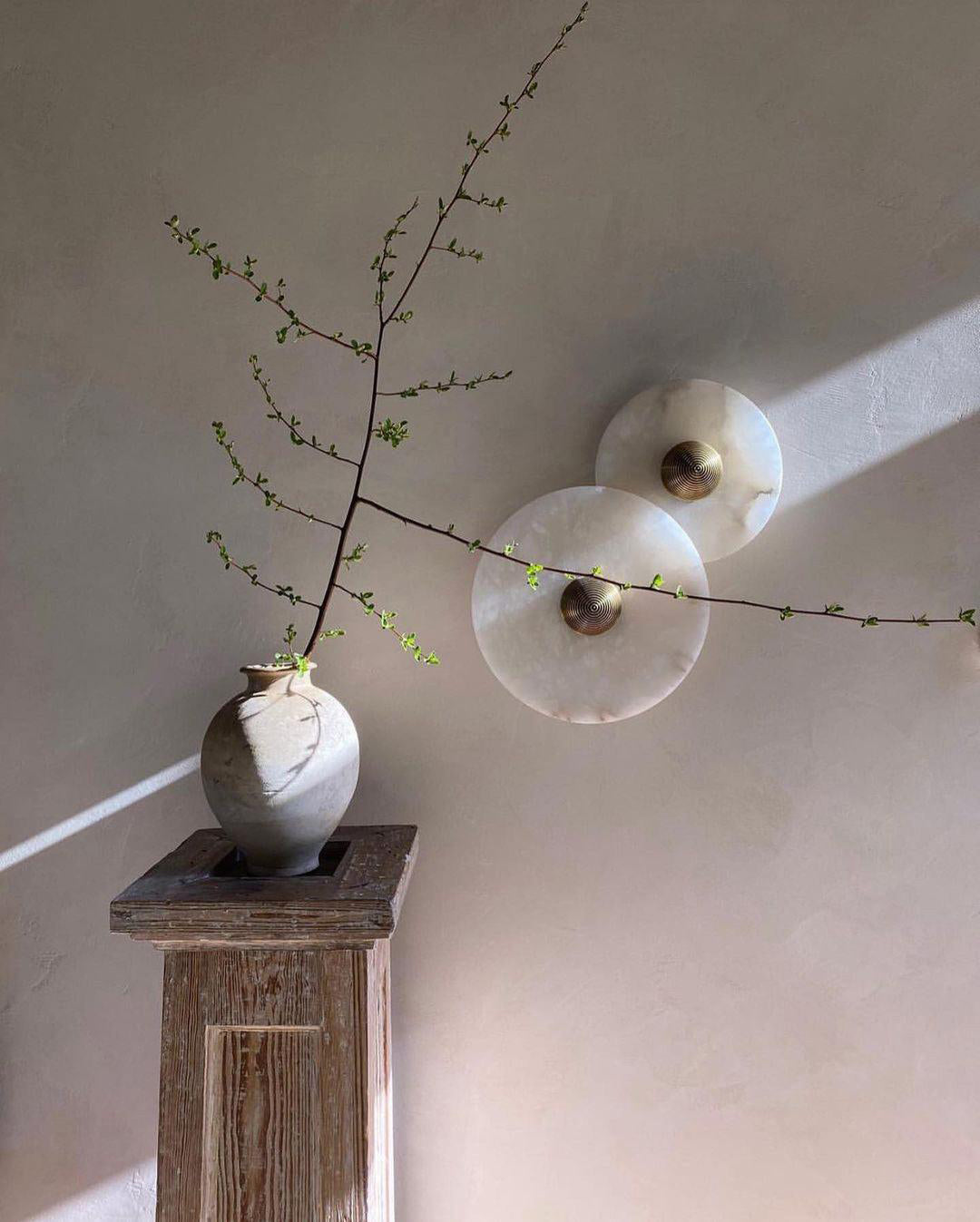 Round Alabaster Wall Lamp - Lumpaz