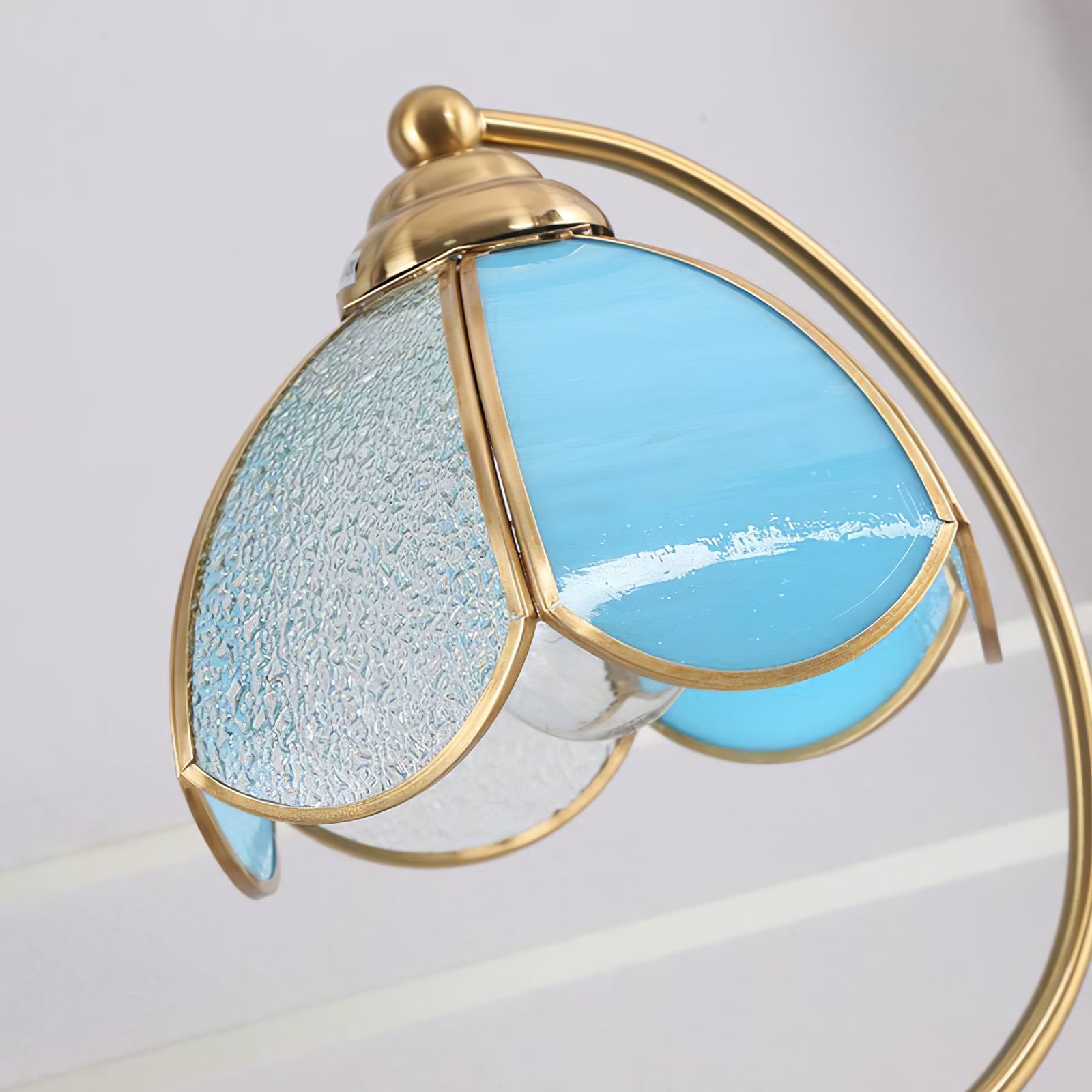 Vintage Tiffany Table Lamp - Lumpaz