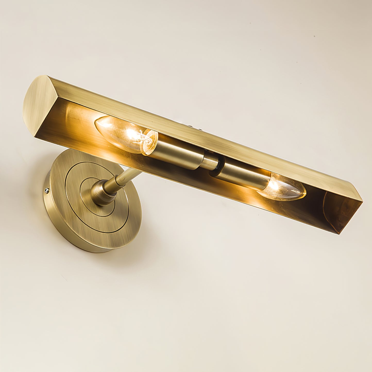 Swanson Wall Lamp - Lumpaz