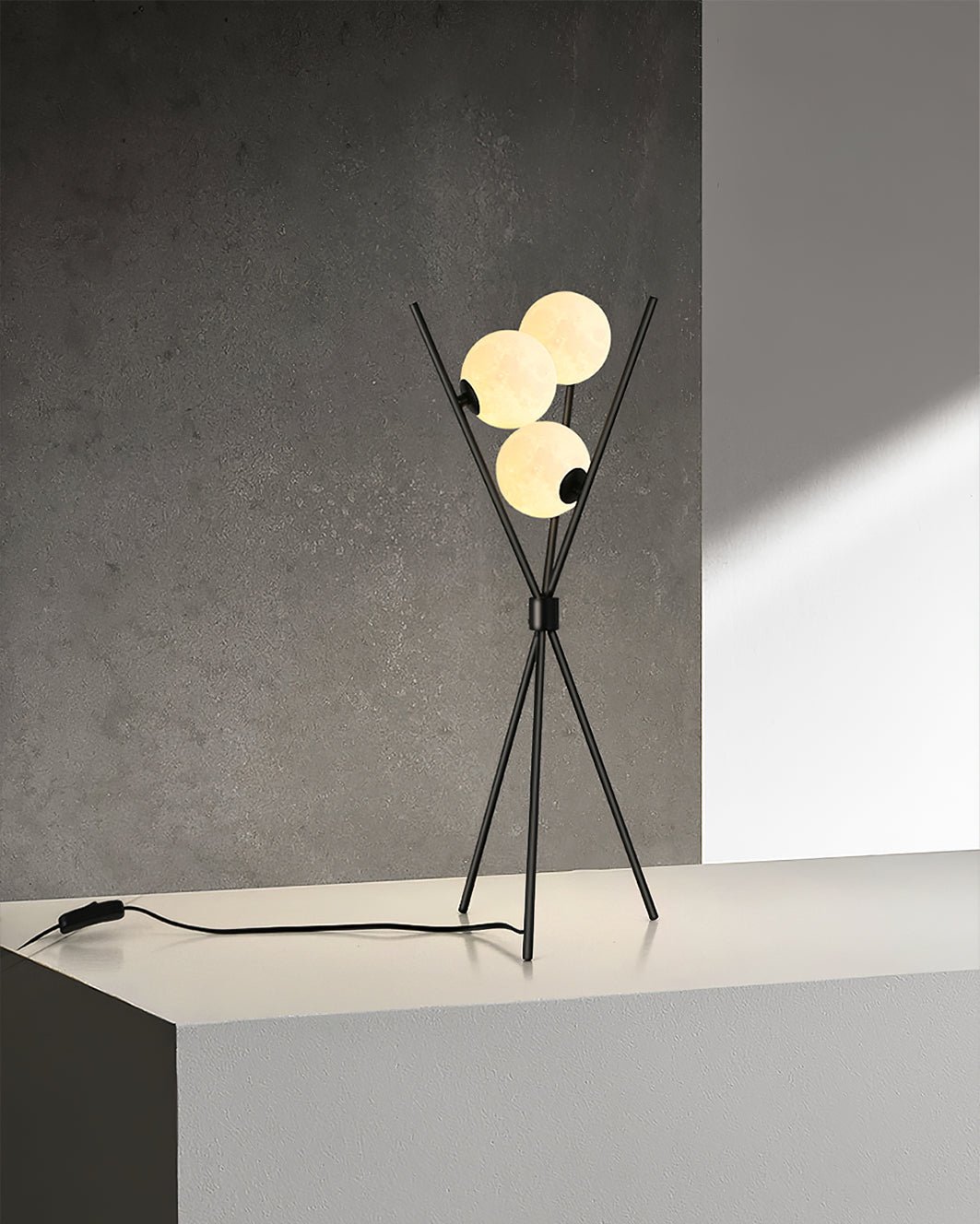 Moon Table Lamp - Lumpaz
