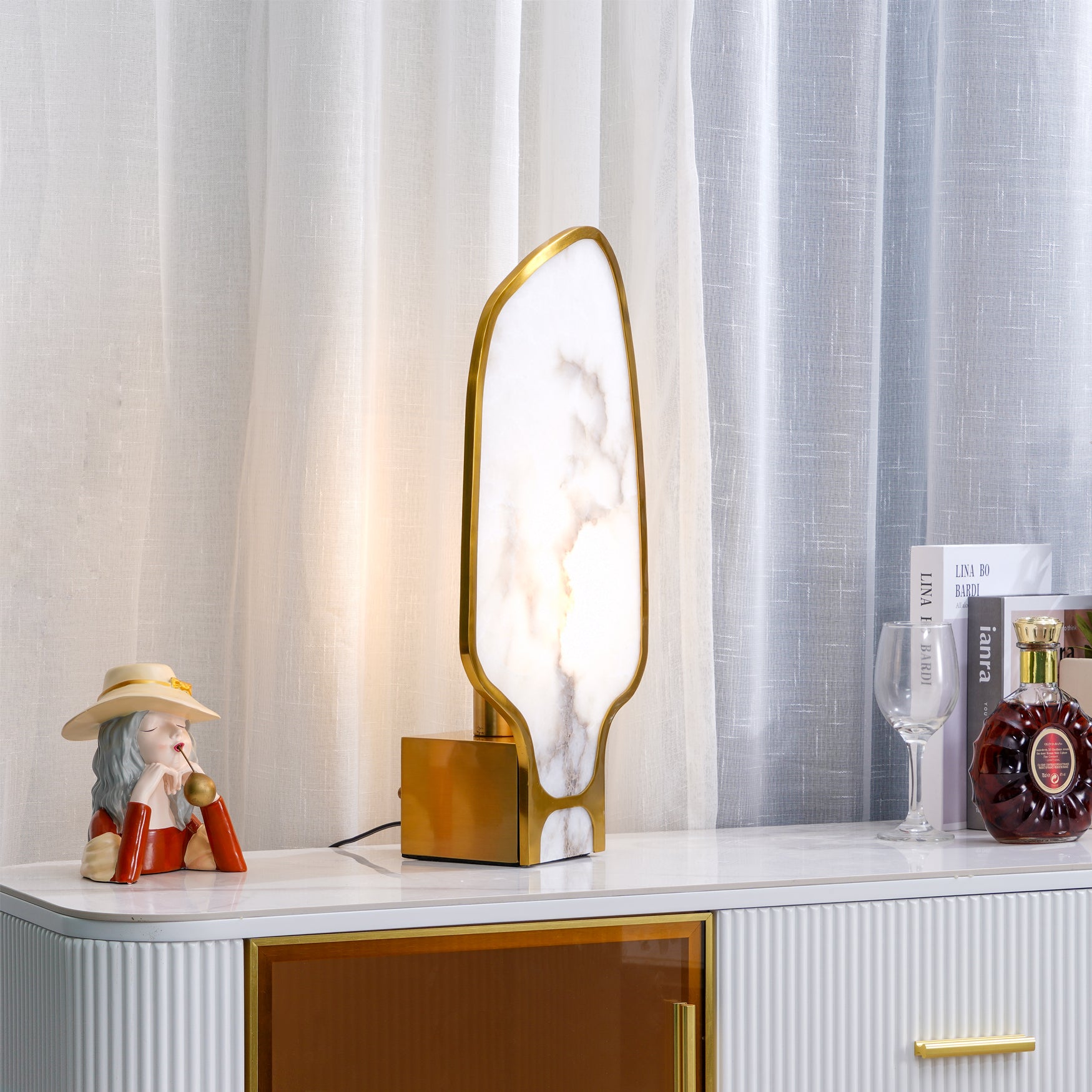 Andrea Alabaster Table Lamp - Lumpaz
