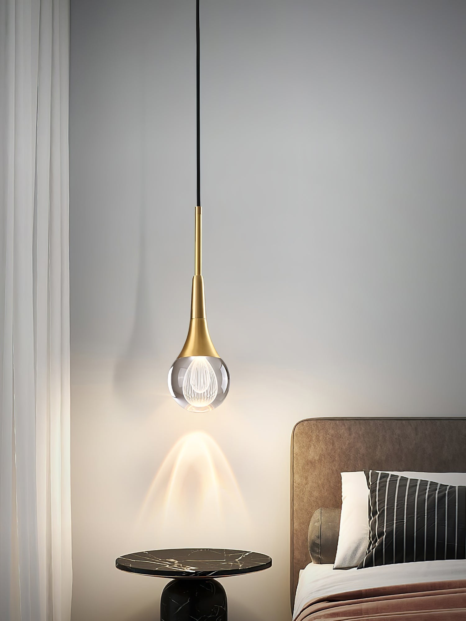 Teardrop Crystal Pendant Light - Lumpaz