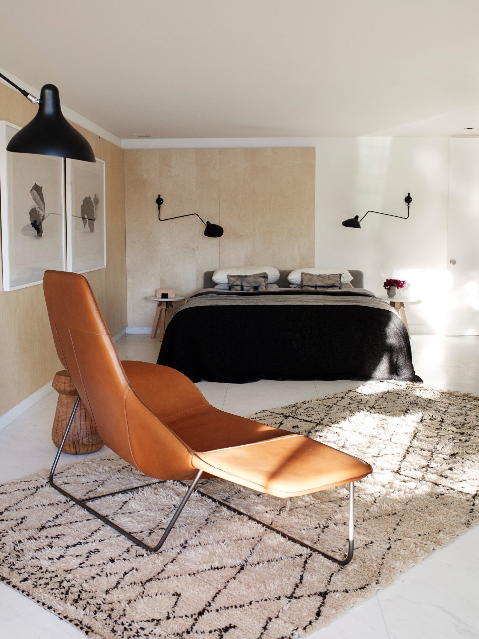 Serge Mouille Wall Lamp - Lumpaz