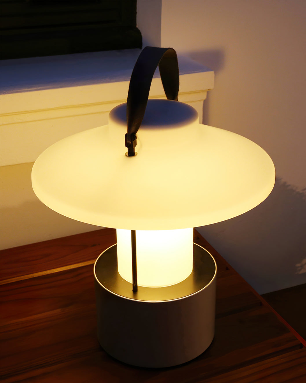 Claro Outdoor Built-in Battery Table Lamp - Lumpaz