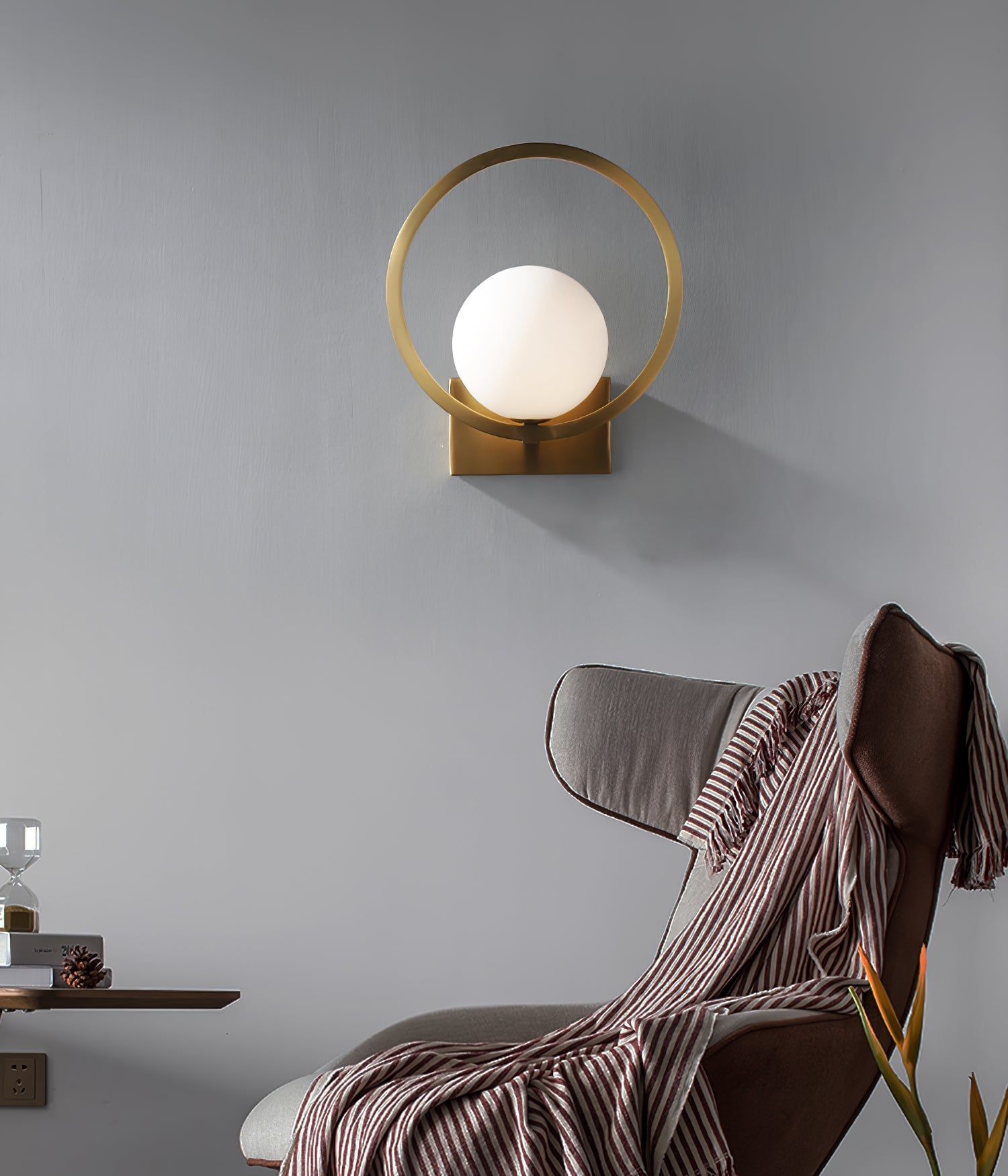Lunar Brass Wall Lamp - Lumpaz