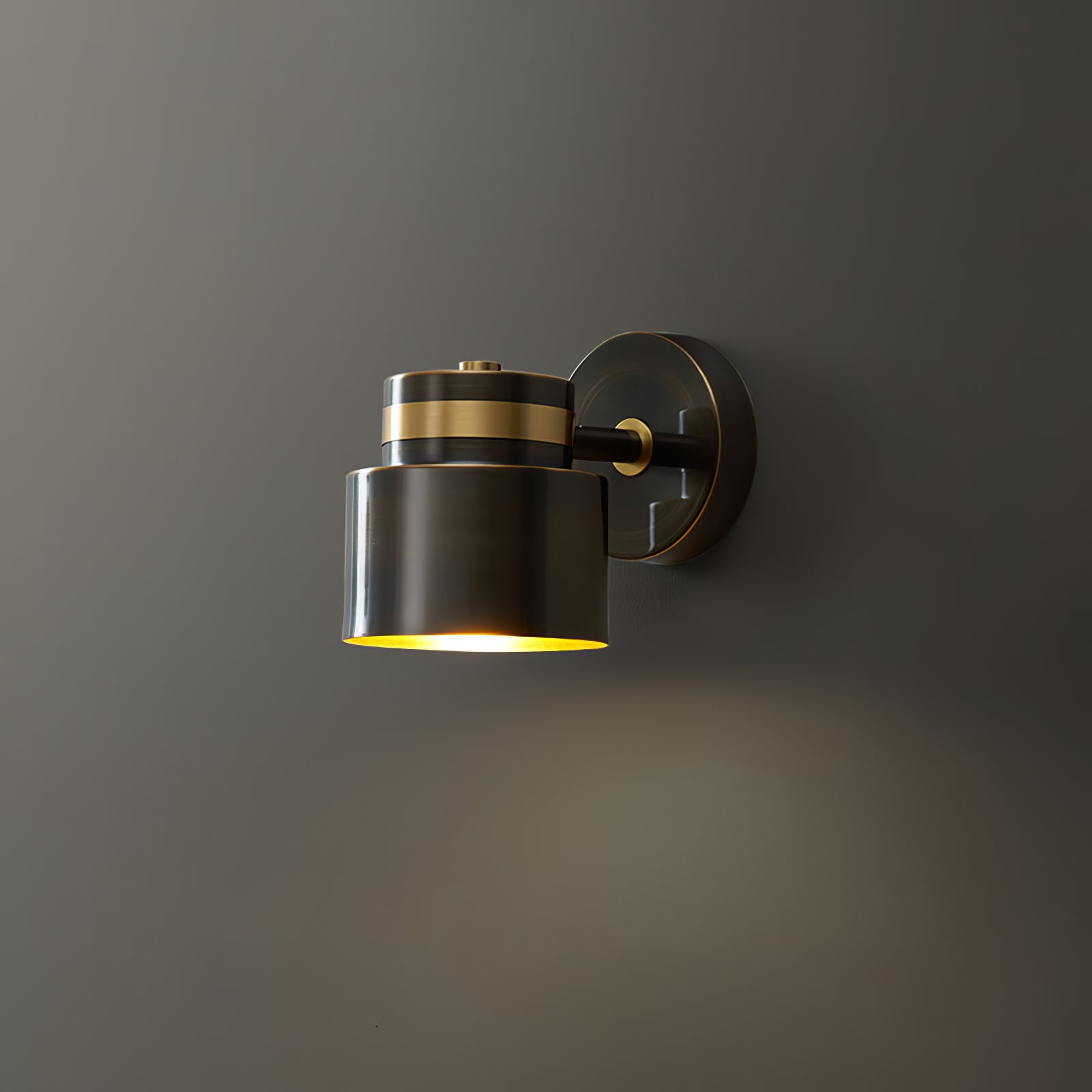 Brass Cylinder Wall Lamp - Lumpaz