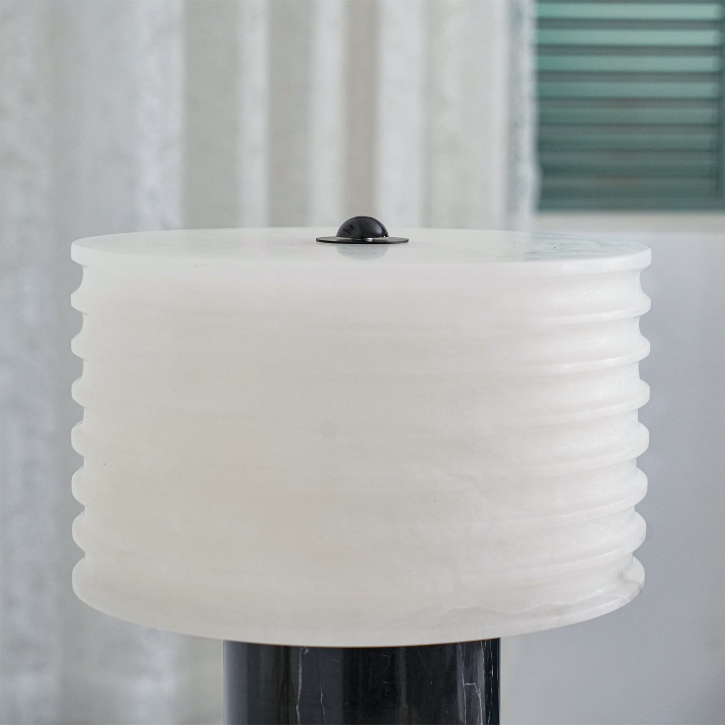 Outela Table Lamp - Lumpaz
