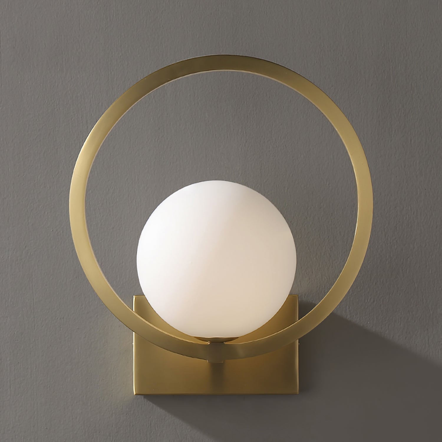 Lunar Brass Wall Lamp - Lumpaz