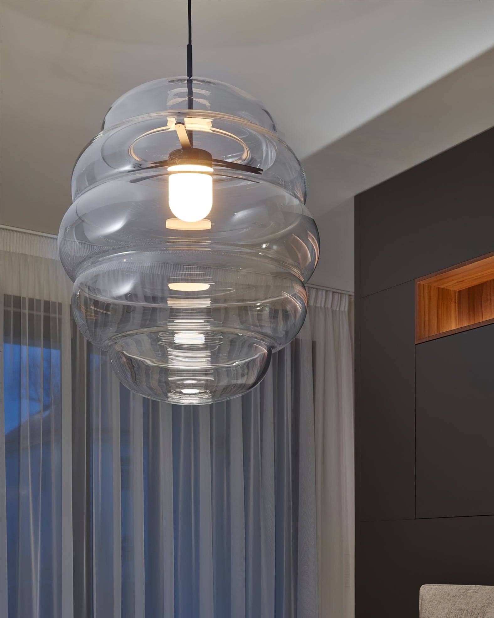 Blimp Pendant Lamp - Lumpaz