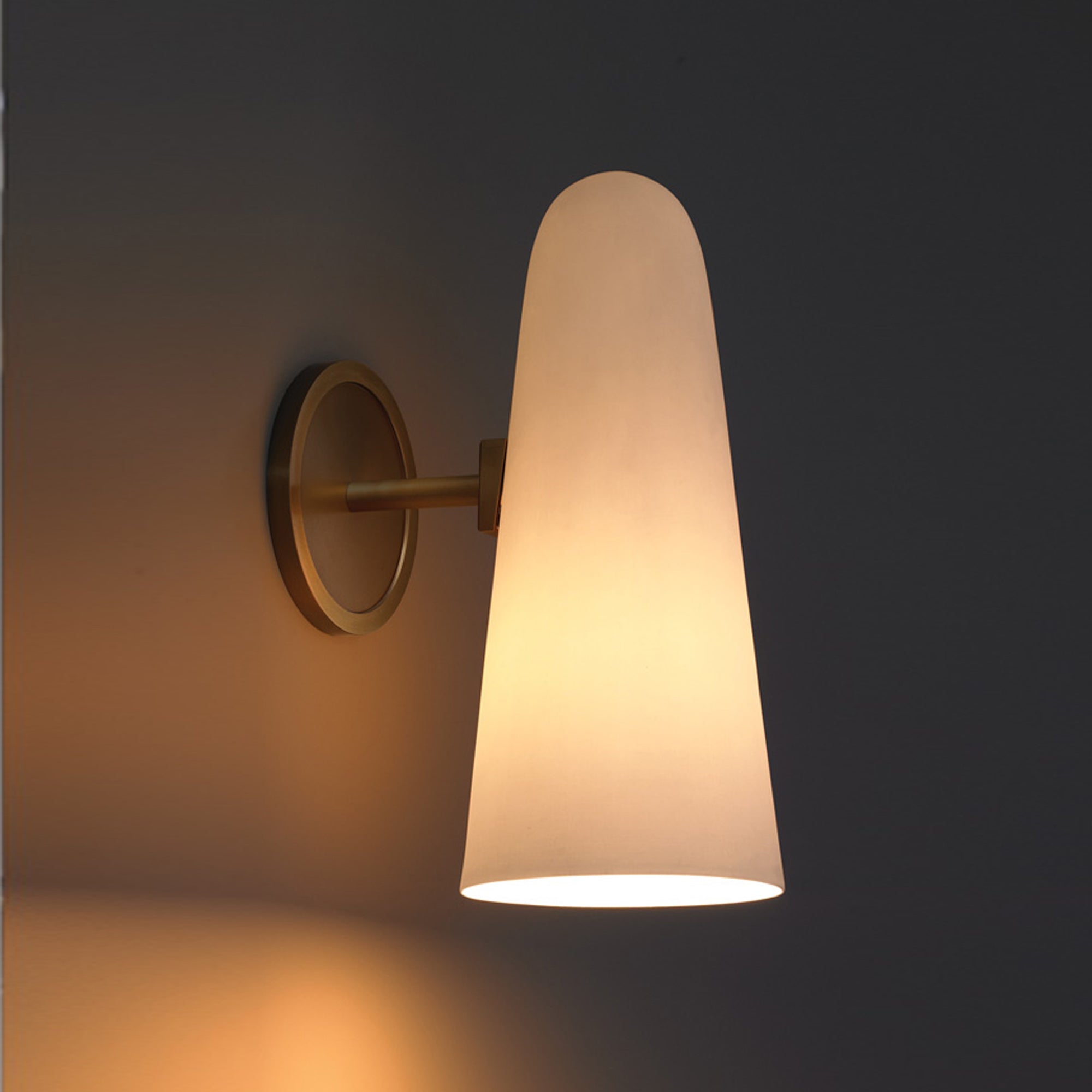 Montfaucon Wall Lamp - Lumpaz