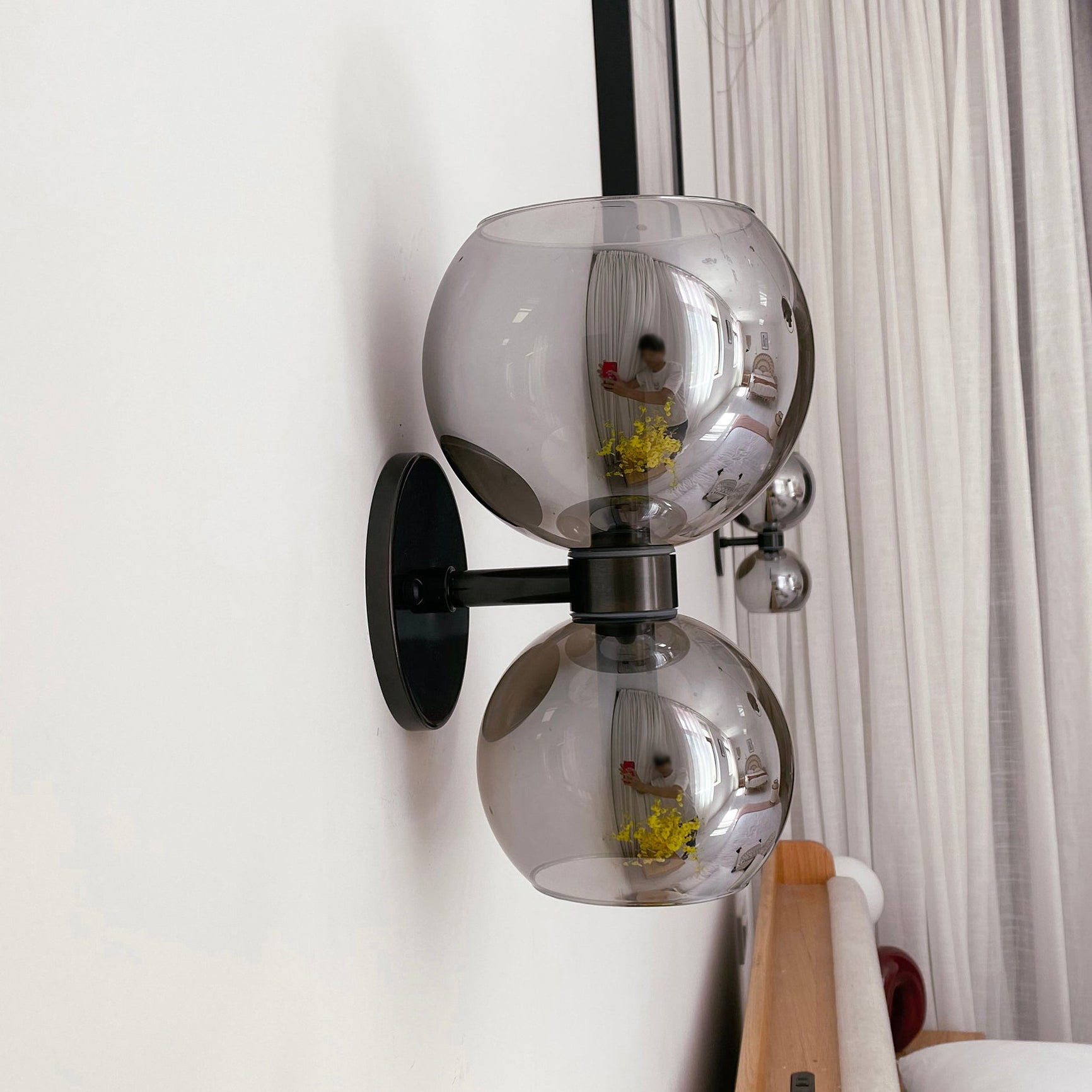 Round White Glass Bedroom Wall Lamp - Lumpaz