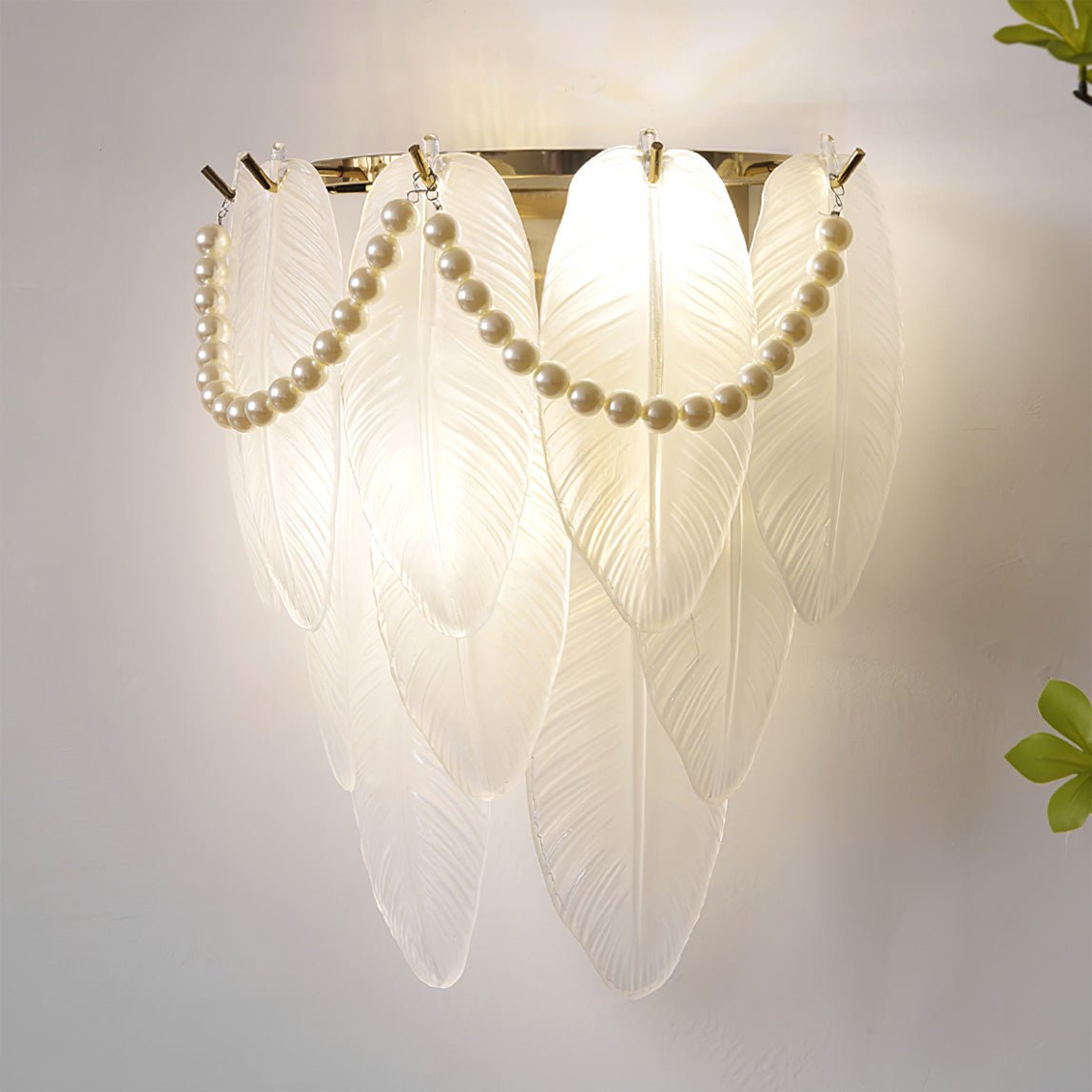 Feather Pearl Wall Lamp - Lumpaz