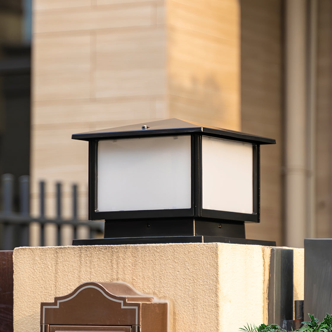 Triton Table Lamp - Lumpaz