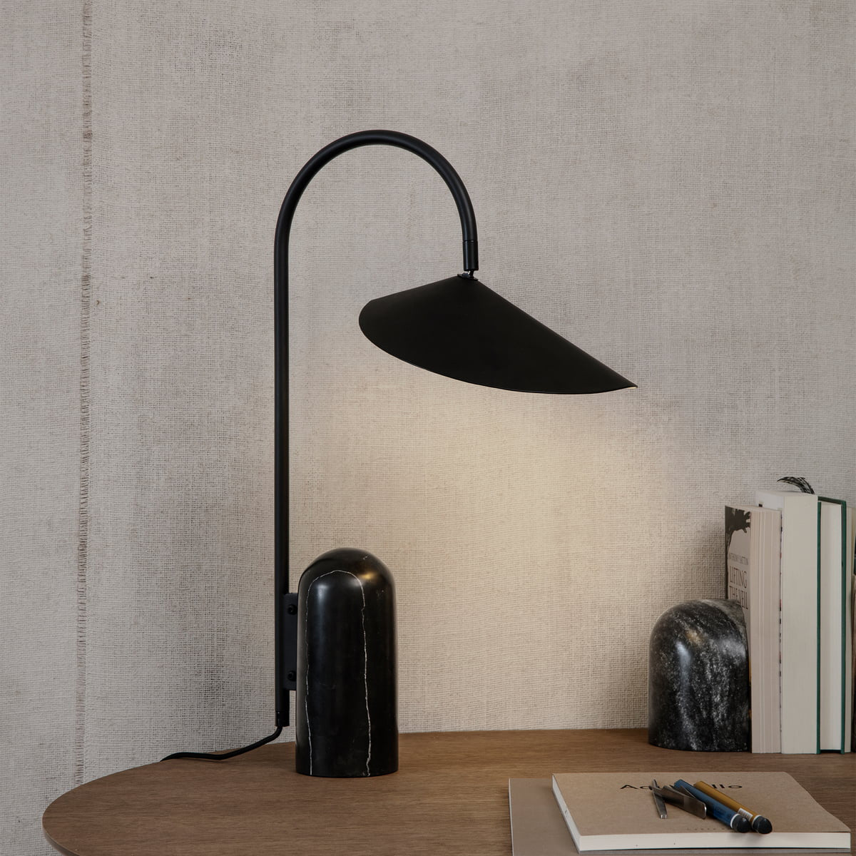 Arum Table Lamp - Lumpaz