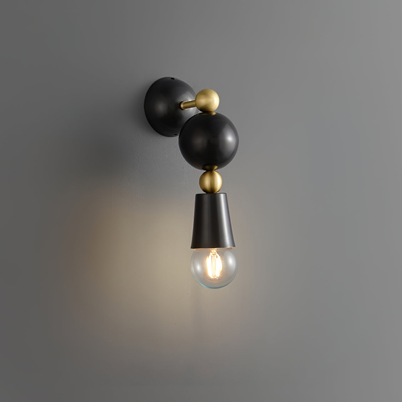 Spindle Wall Lamp - Lumpaz