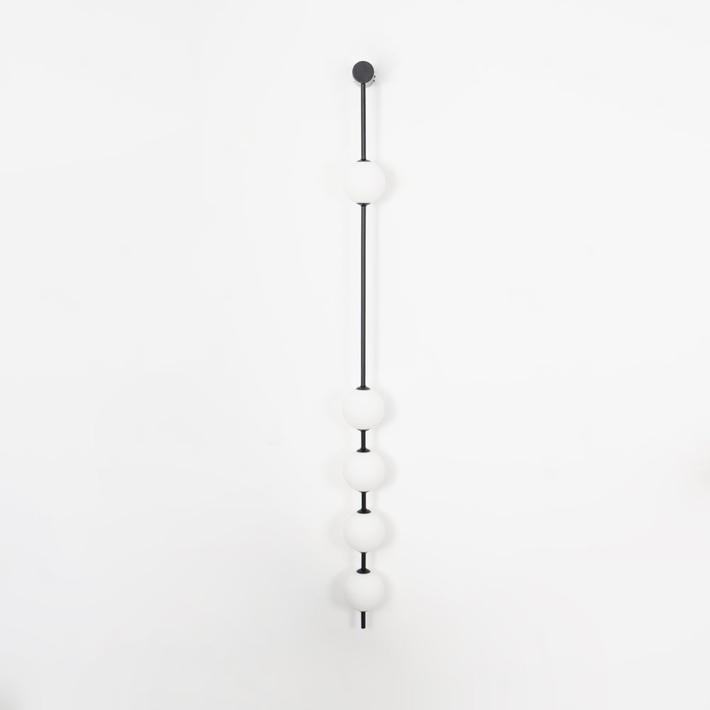 Vertical Balls Wall Lamp - Lumpaz
