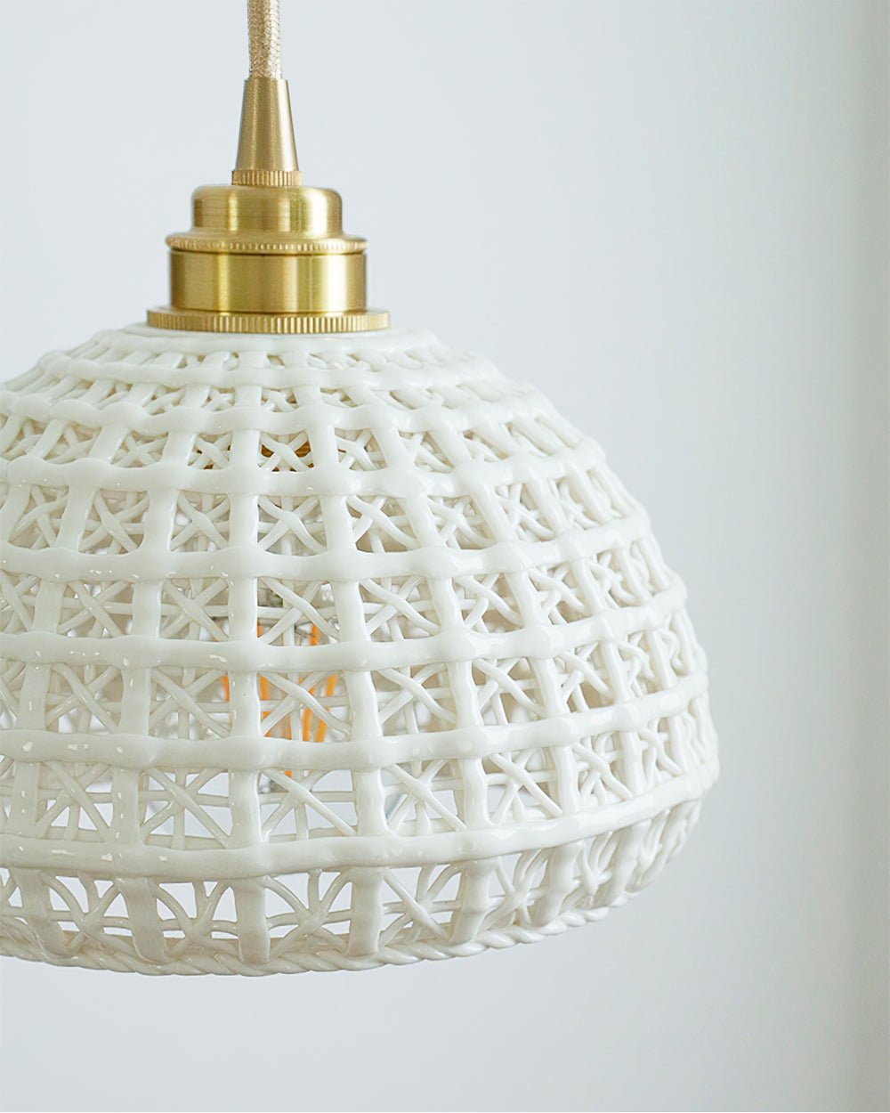 Modern Ceramic Pendant Light - Lumpaz