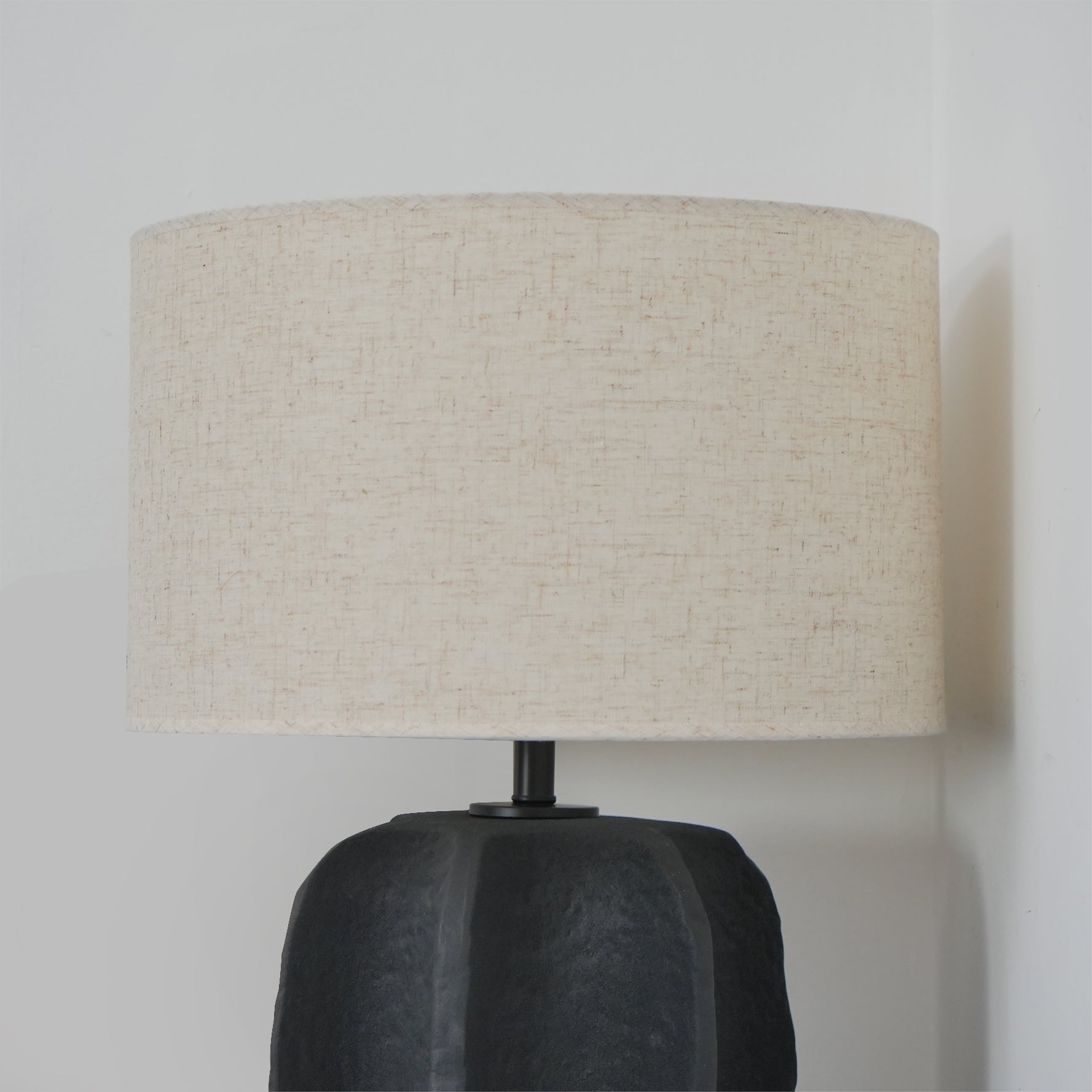 Torso Table Lamp - Lumpaz