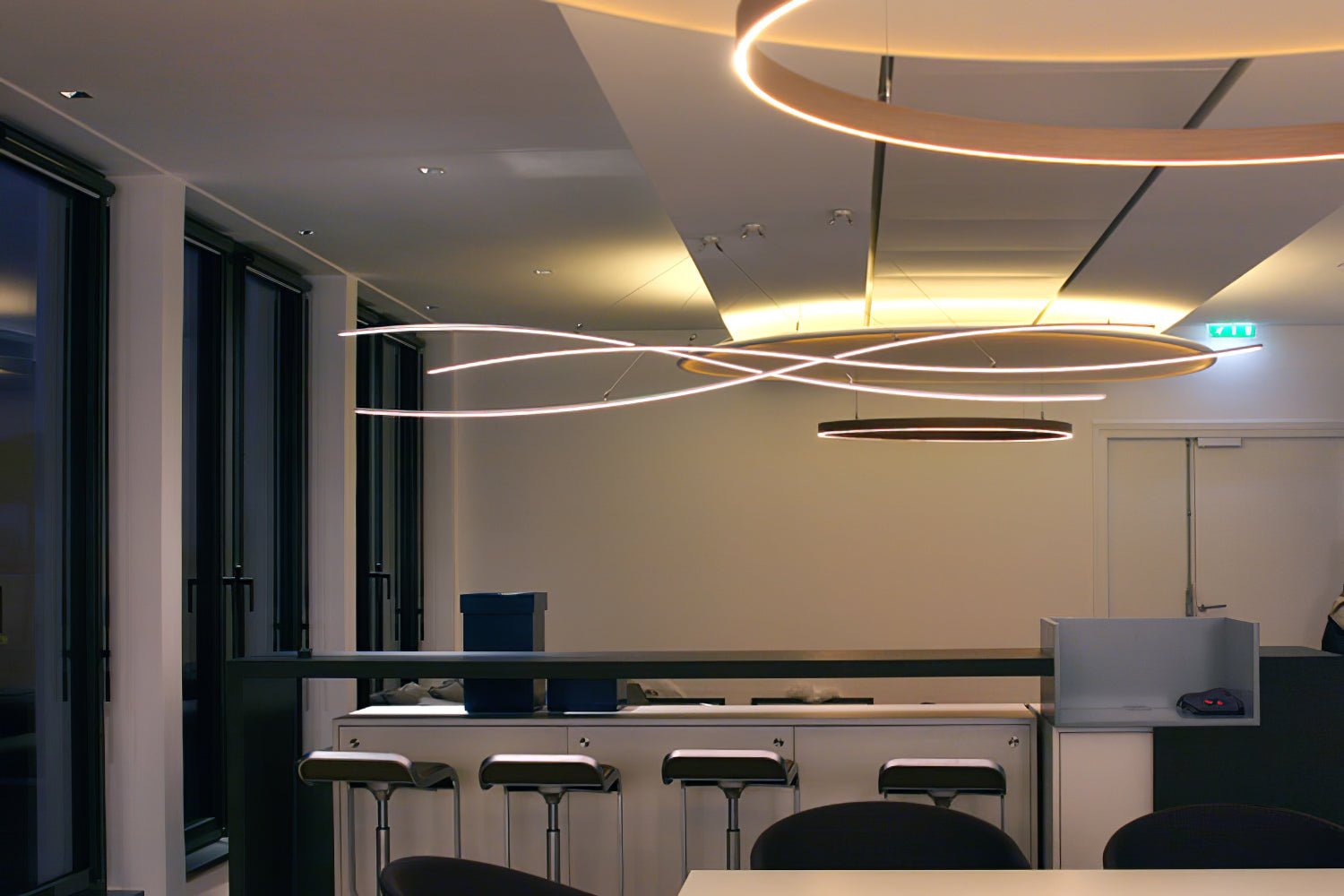 Wave Pendant Lamp - Lumpaz