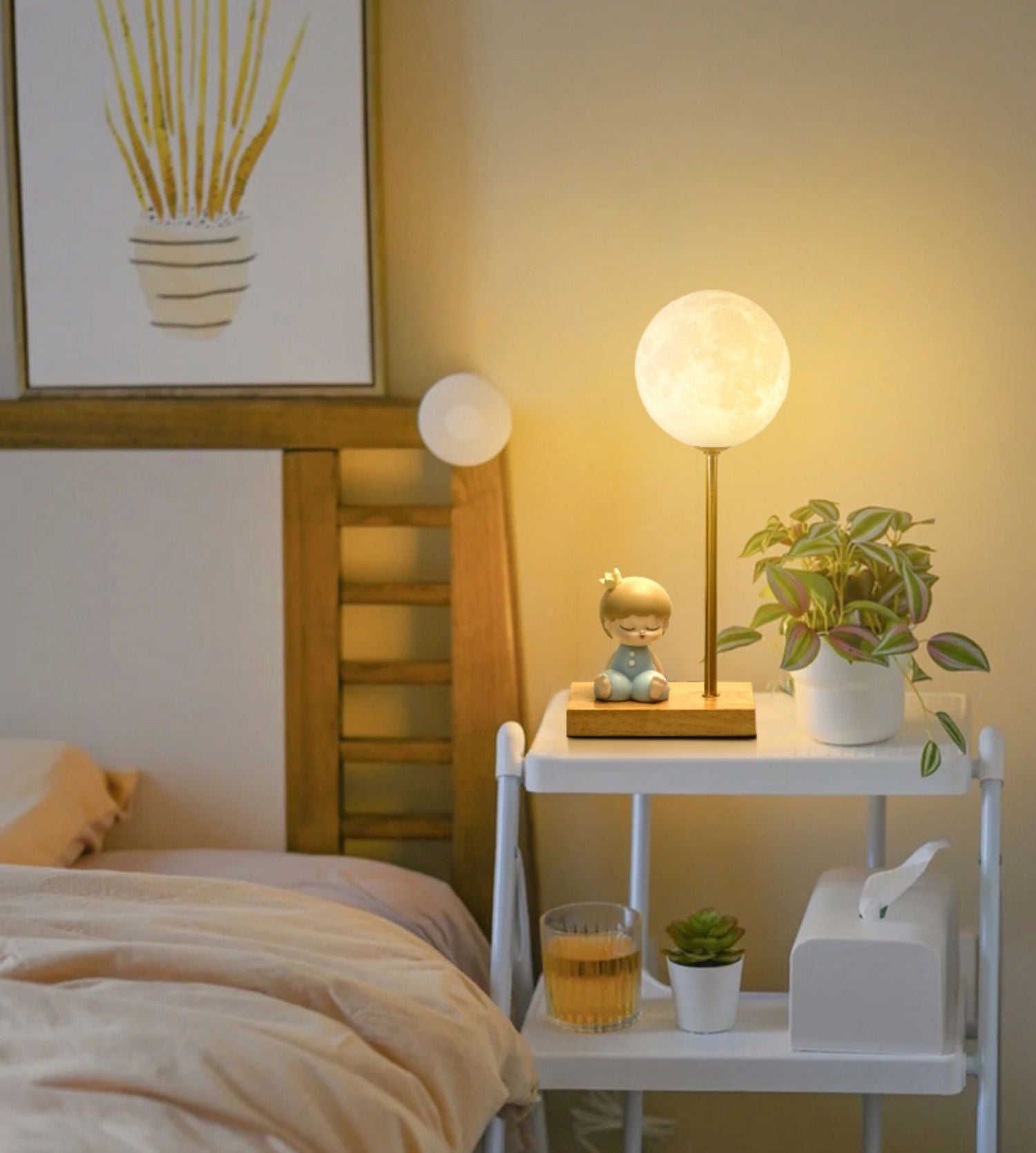 Creative Moon Table Lamp - Lumpaz
