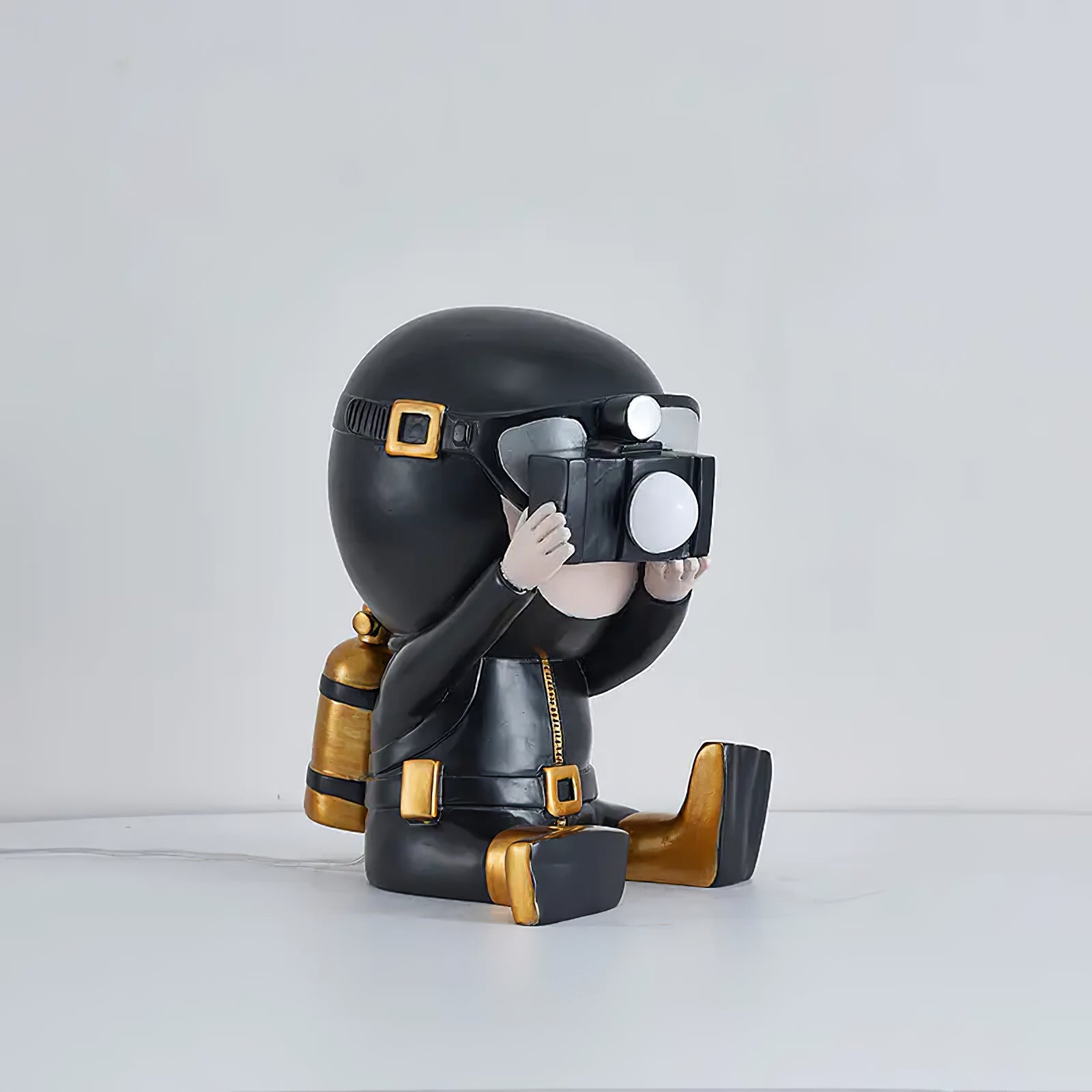 Diver Table Lamp - Lumpaz