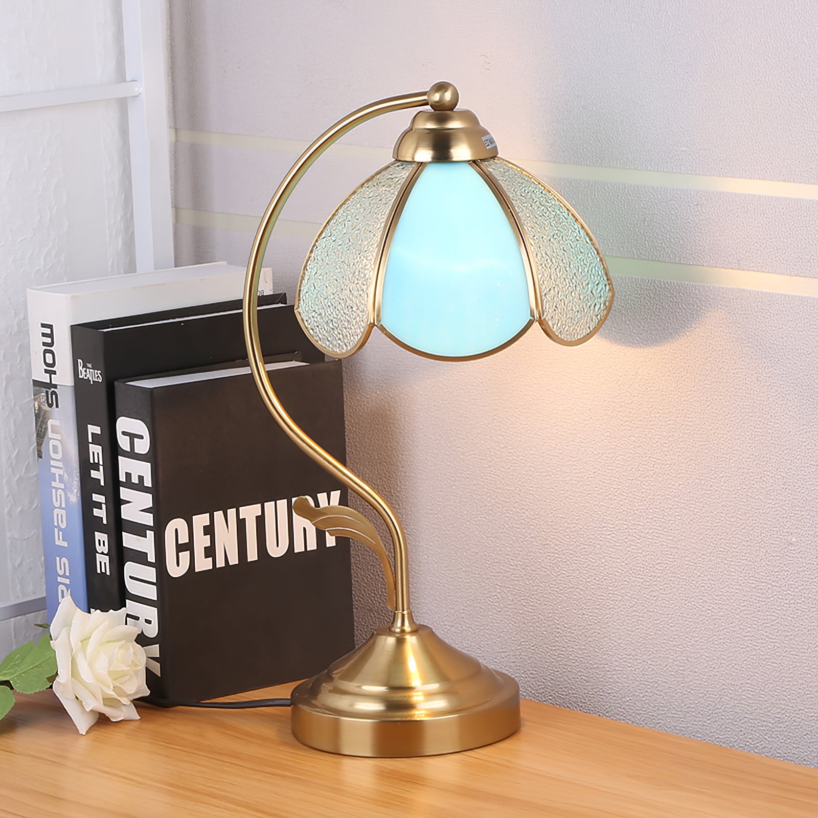 Vintage Tiffany Table Lamp - Lumpaz