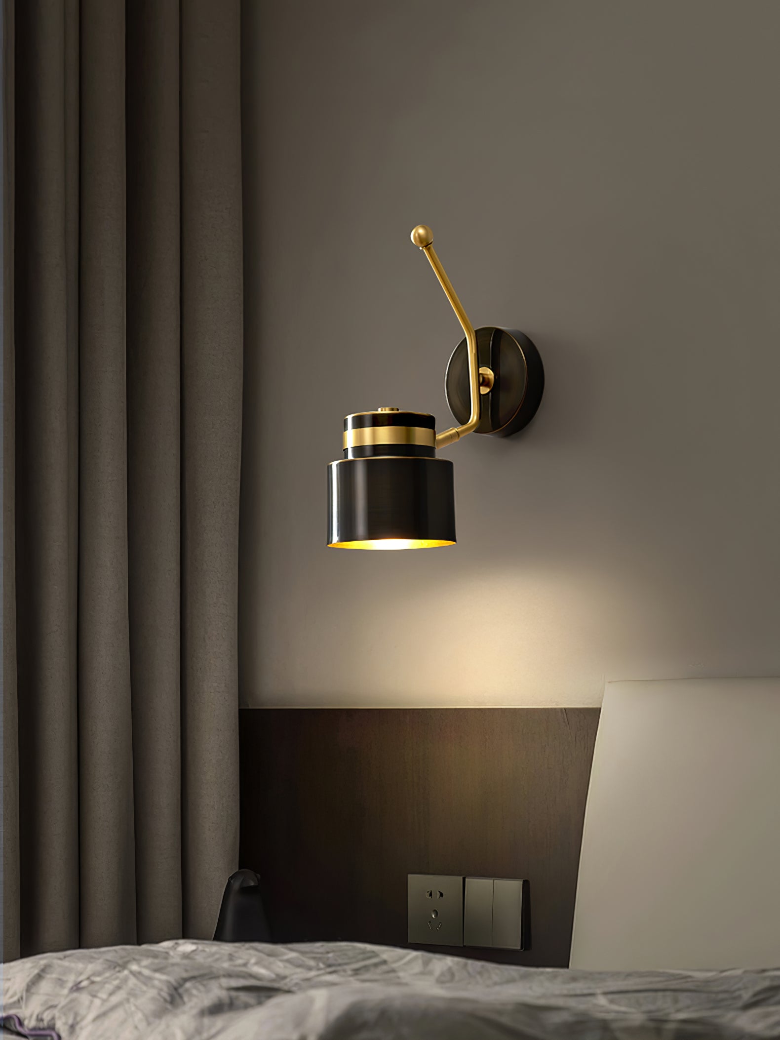 Brass Cylinder Wall Lamp - Lumpaz